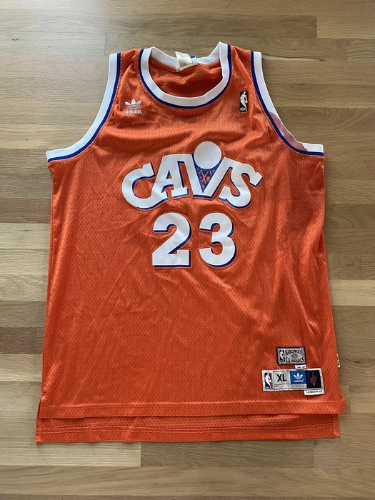 Lebron james hotsell orange cavs jersey