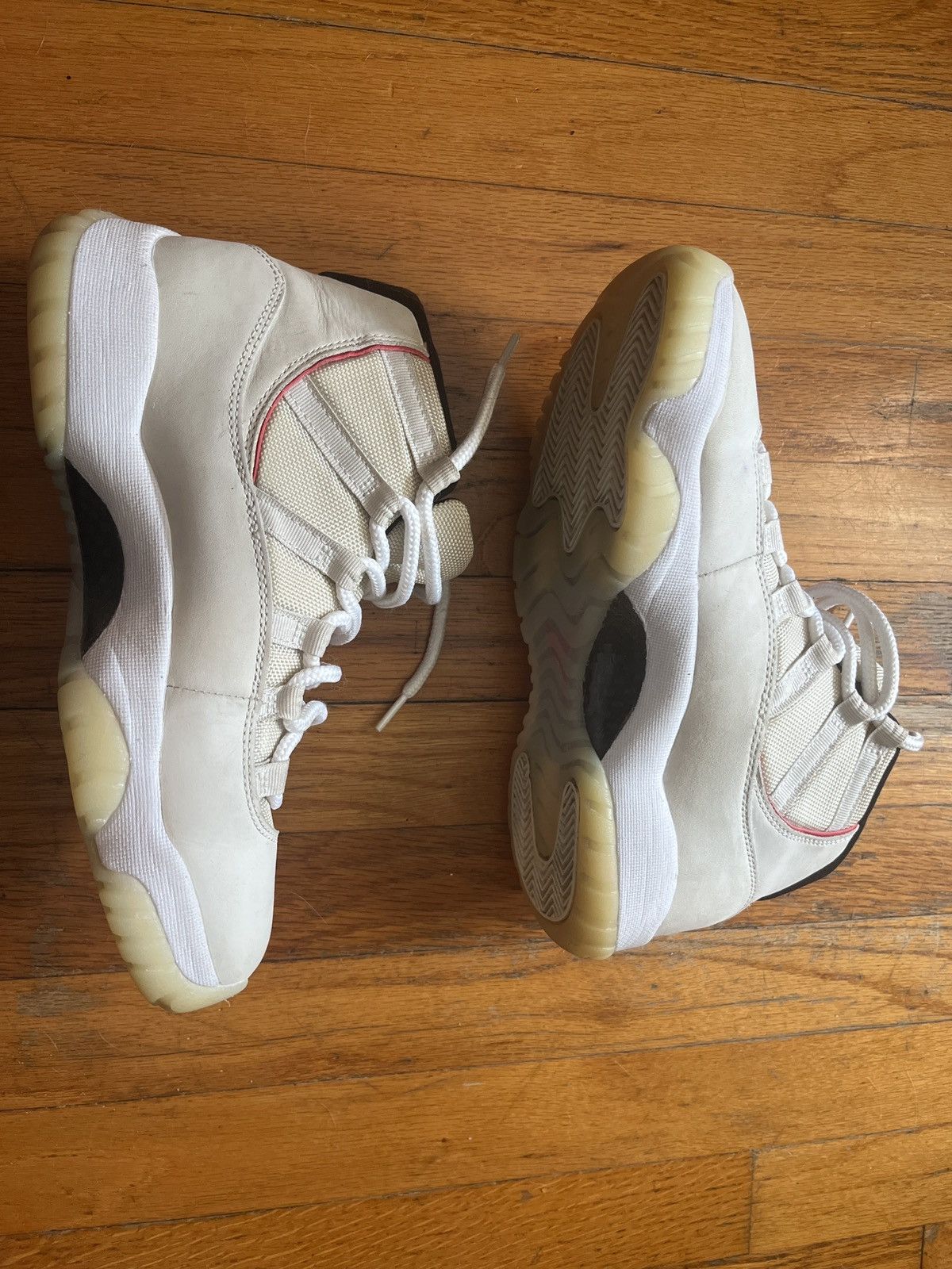 Jordan Brand Air Jordan 11 Retro ‘Platinum Tint’ Size US 8.5 / EU 41-42 - 2 Thumbnail