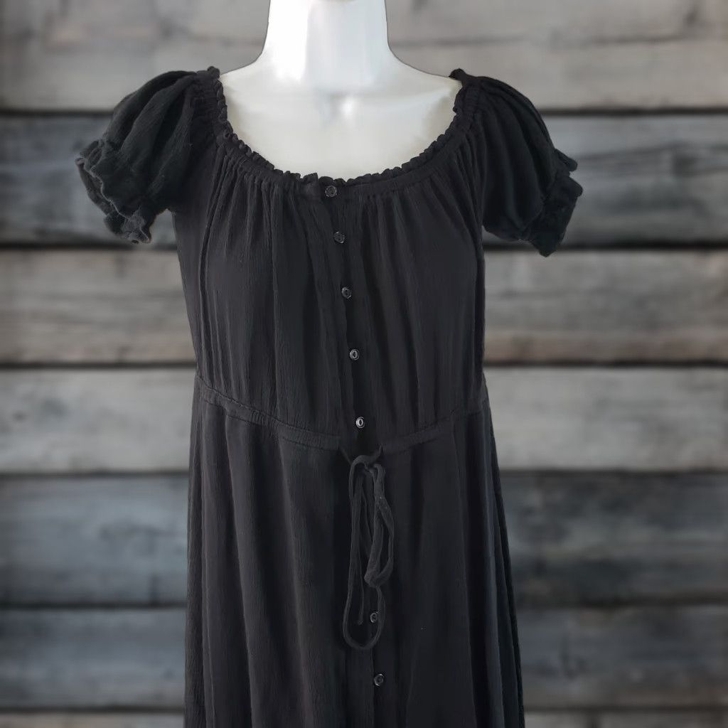 Vintage Vici Womens Dress High-Low Button Front Sz Small Black Short Sleeve Rayon Size 28" / US 6 / IT 42 - 1 Thumbnail