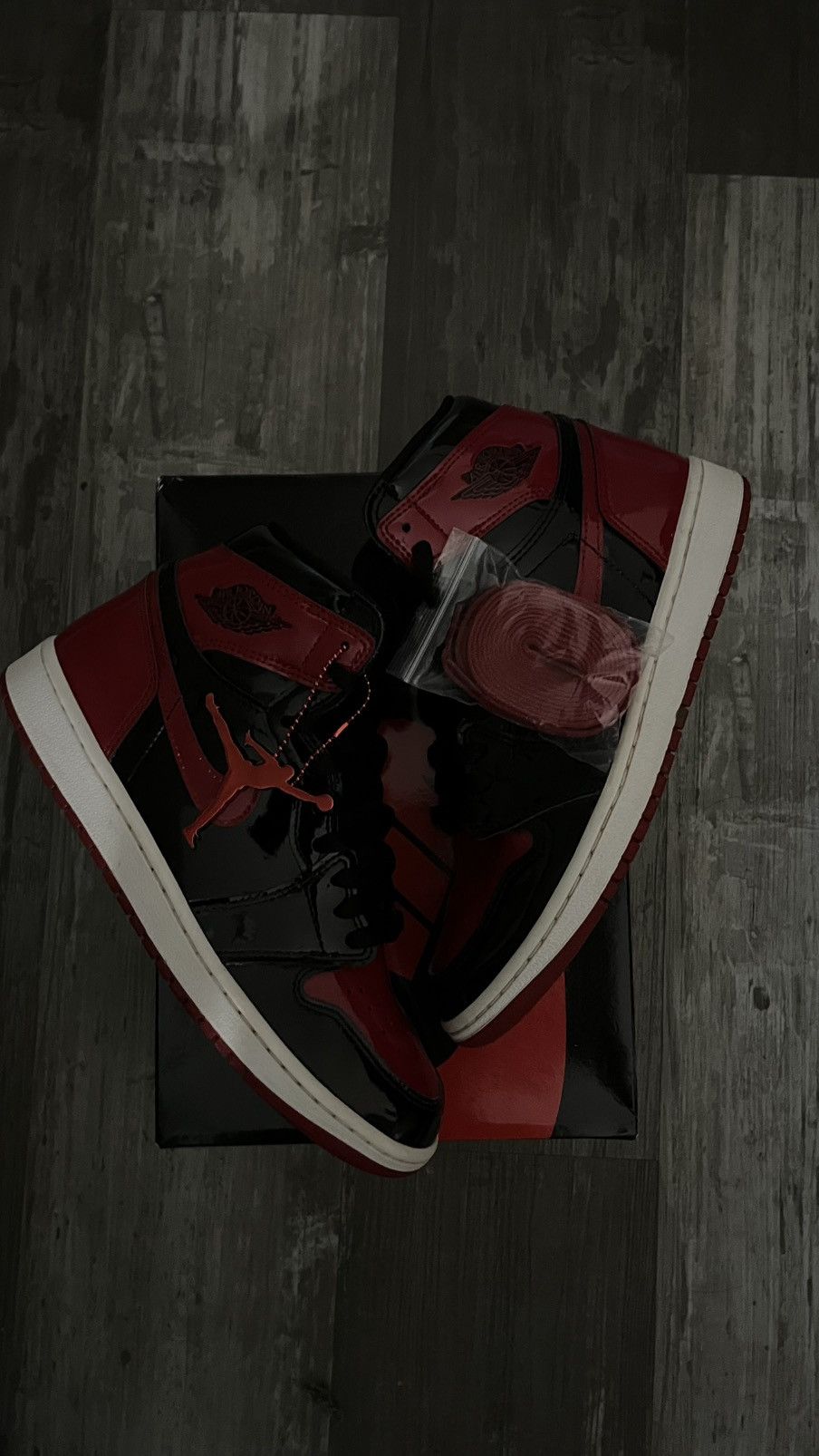 Jordan Brand Jordan 1 Retro High Og patent Bread Size US 8.5 / EU 41-42 - 9 Thumbnail