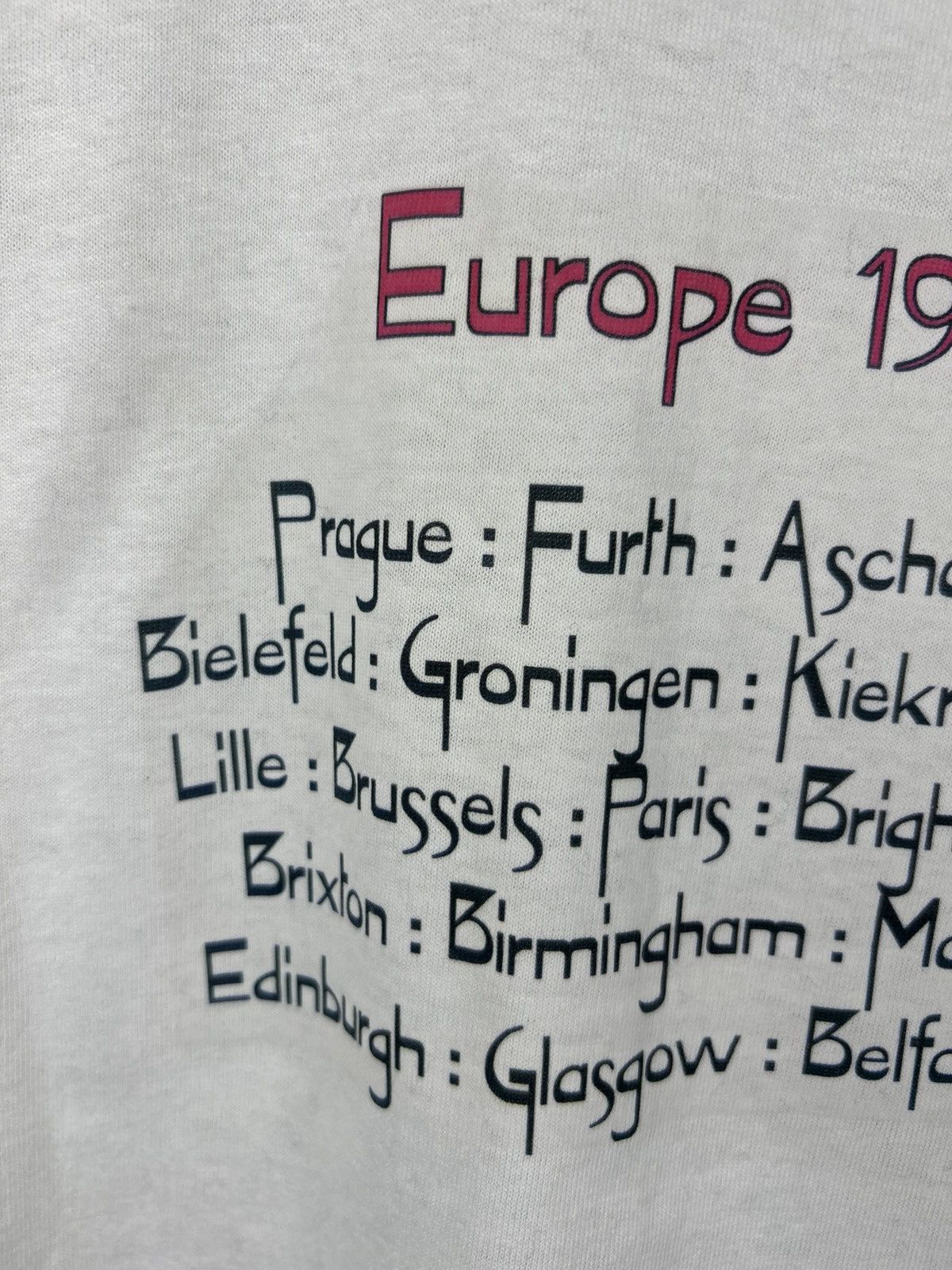 Band Tees Vintage 90s Like Ice Like Fire Tour 1995 Graphic Print Tee Size US M / EU 48-50 / 2 - 16 Thumbnail