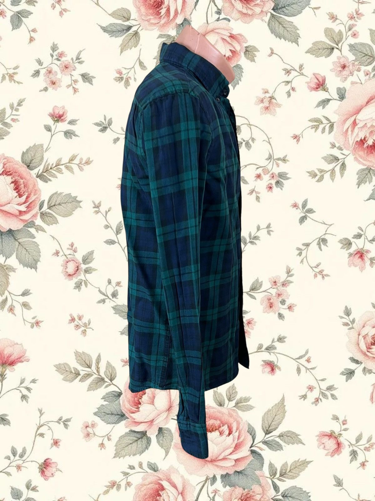 Uniqlo Uniqlo checked shirt size S Size US S / EU 44-46 / 1 - 2 Thumbnail
