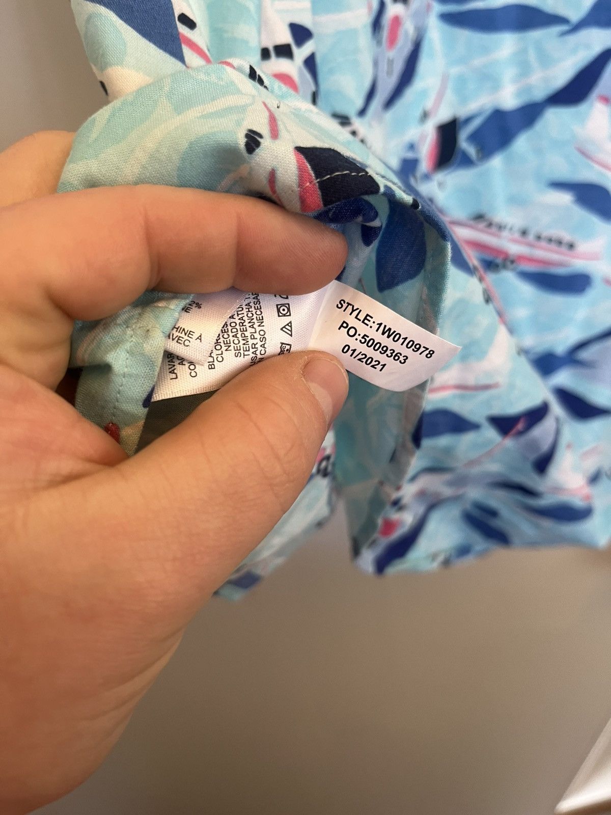 Vineyard Vines Vineyard Vines Men’s Plane Shirt Size Medium Size US M / EU 48-50 / 2 - 5 Thumbnail