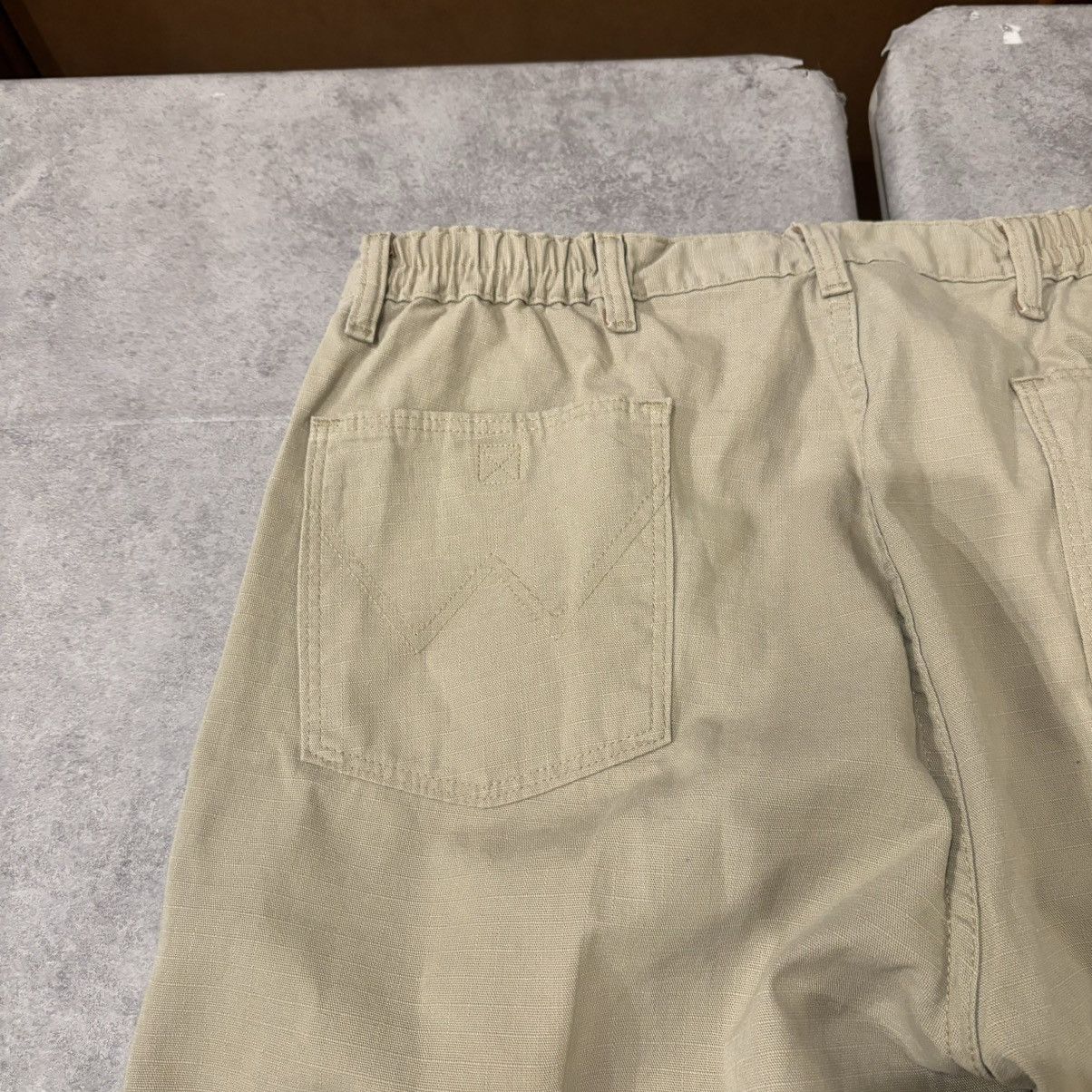 Wrangler Wrangler rugged wear khaki carpenter pants elastic waistband Size US 36 / EU 52 - 7 Thumbnail