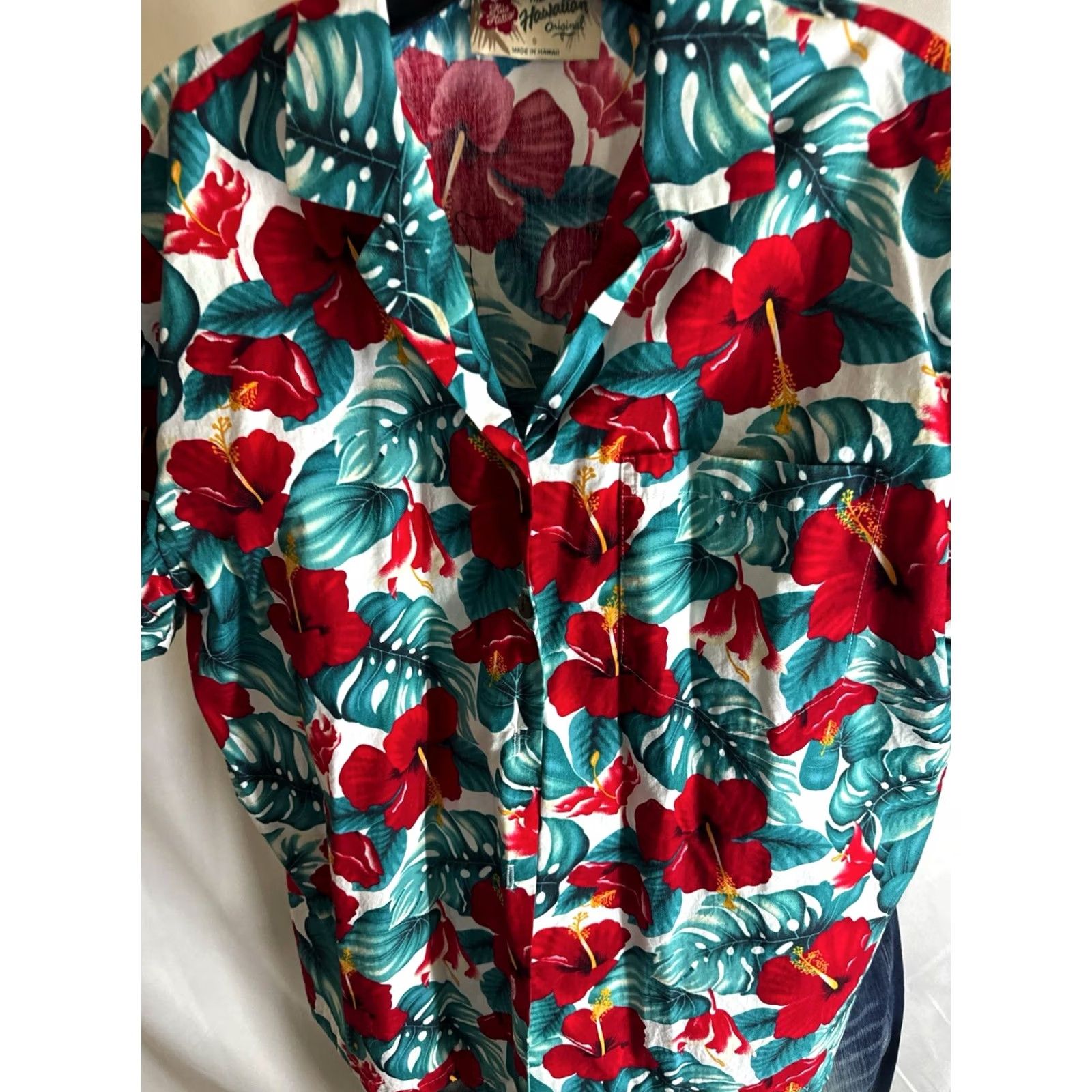 Hilo Hattie WOMENS hilo Hattie Made Hawaii Red Green Floral SHORT SLEEVE BUTTON UP SHIRT S Size S / US 4 / IT 40 - 5 Thumbnail