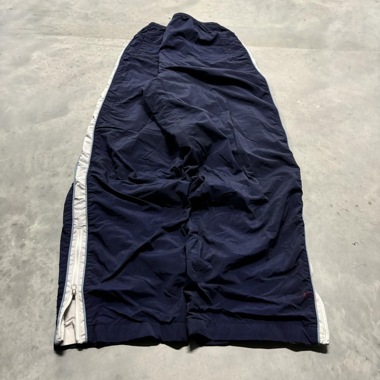 Japanese Brand × Vintage Crazy Vintage Y2K/2000s Navy Blue Striped Skater Essential Track Pants! Size US 30 / EU 46 - 2 Thumbnail