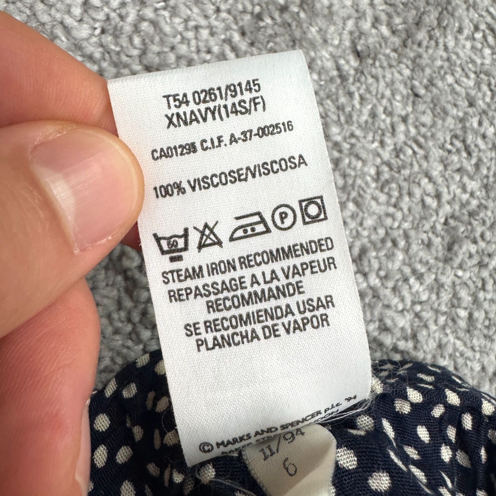Marks & Spencer VINTAGE Marks & Spencer St Michael Polka Print Pants Women UK14 Navy Polka 90s Casual Pants Women UK14 Navy Size 36" / US 14 / IT 50 - 6 Thumbnail