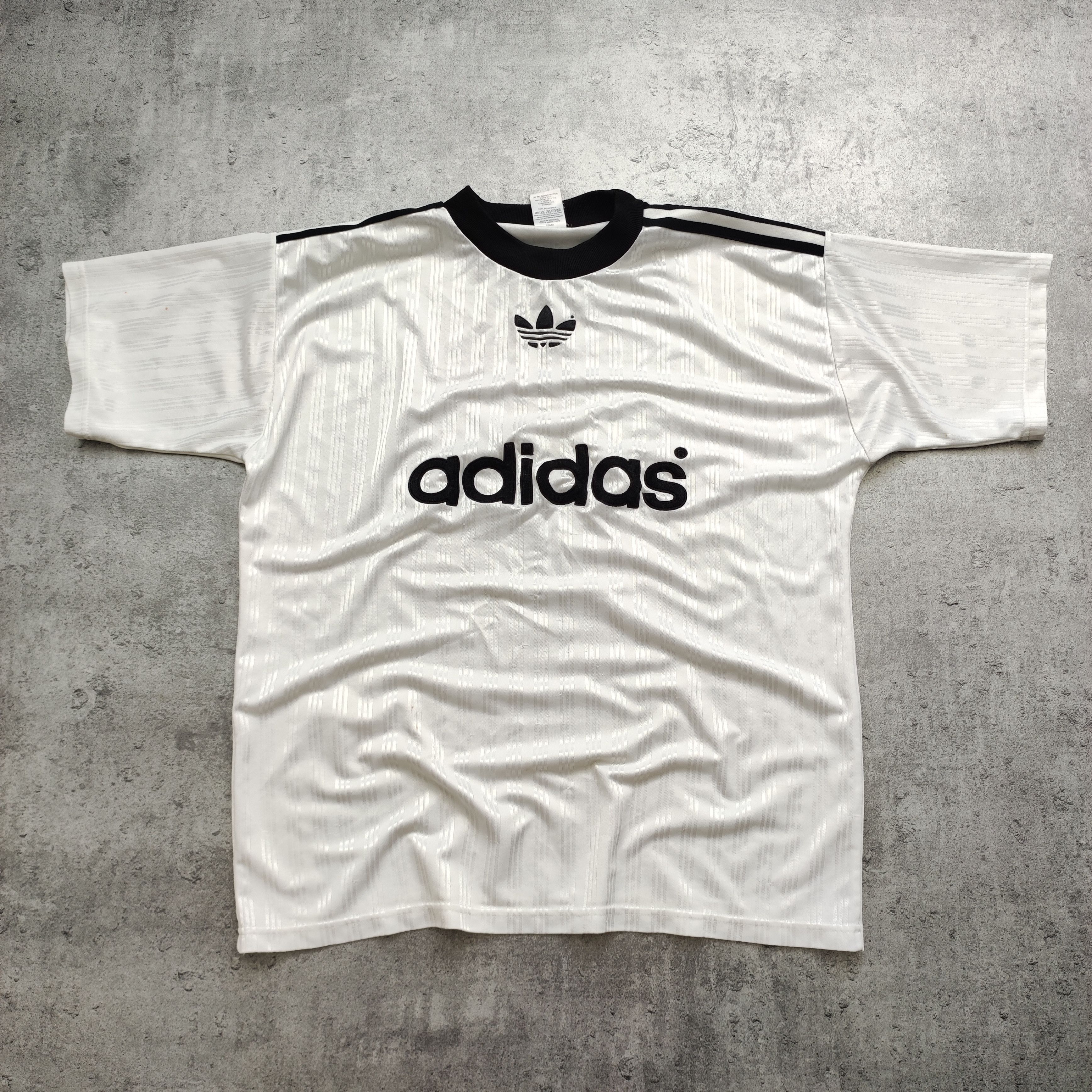 Vintage Vintage 90s OG Adidas Originals Spelout Football Jersey Size US M / EU 48-50 / 2 - 2 Thumbnail