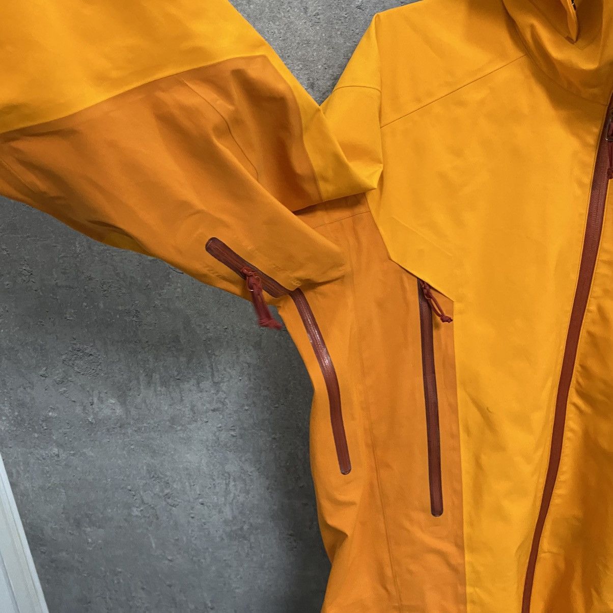 Arc'teryx Men's Arcteryx Beta Gore-Tex Jacket Recco Gorpcore Size US L / EU 52-54 / 3 - 11 Thumbnail