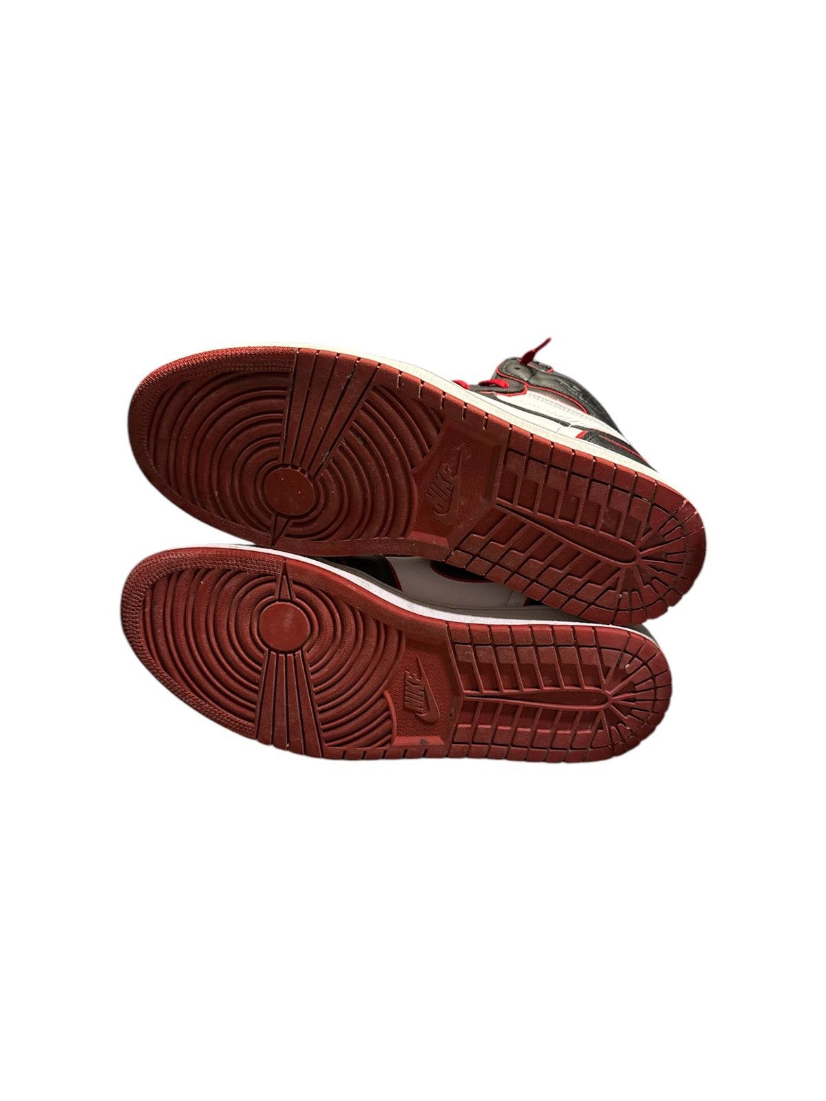 Jordan Brand × Nike Nike Jordan 1 Bloodline Size US 12 / EU 45 - 6 Thumbnail
