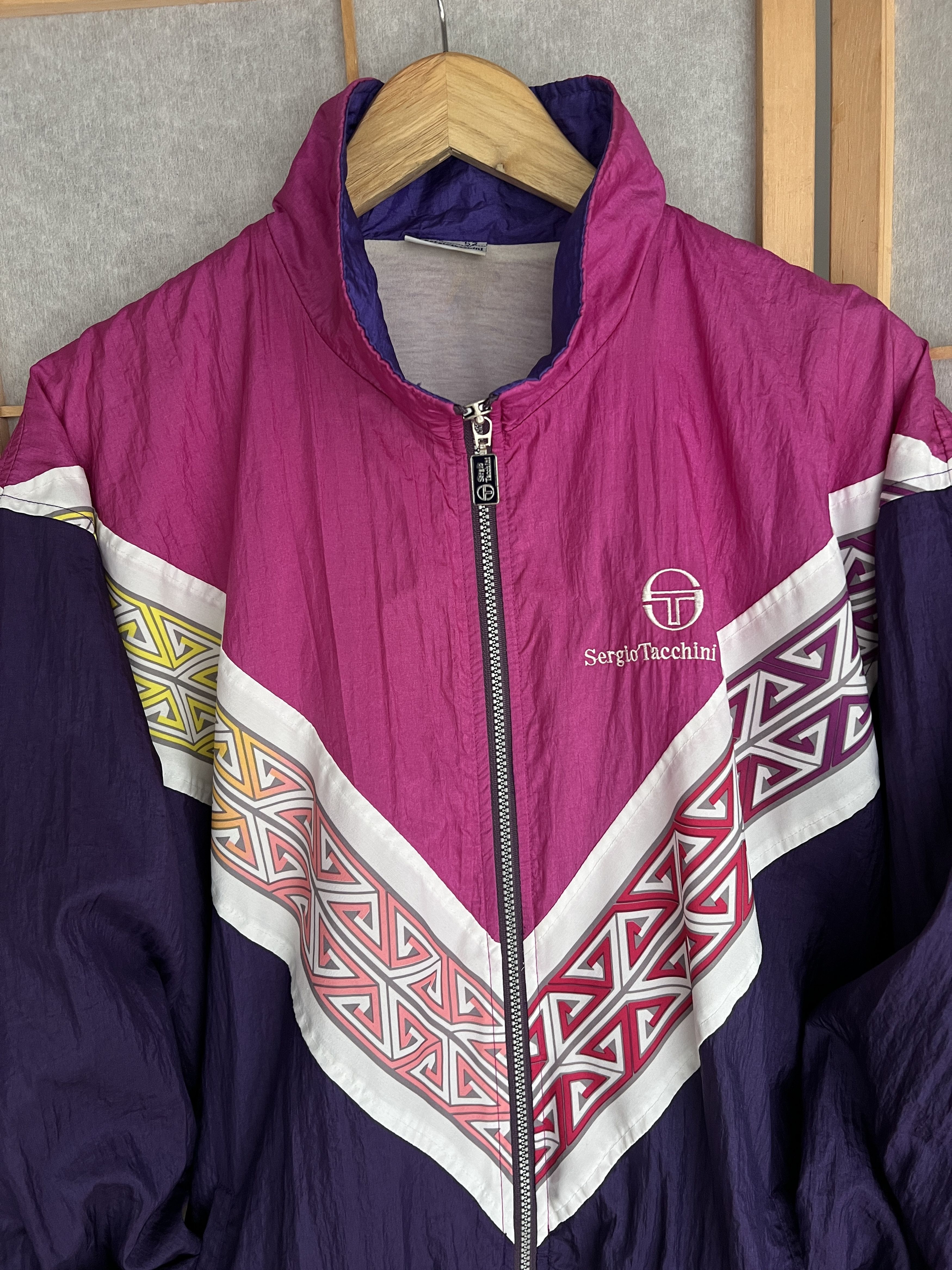 Sergio Tacchini Sergio Tacchini vintage 80s 90s nylon track top retro jacket Size US L / EU 52-54 / 3 - 15 Thumbnail