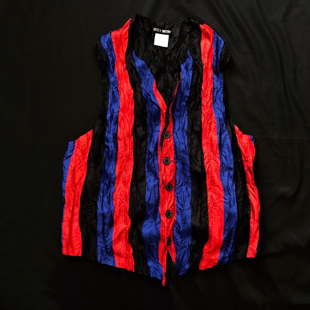 Issey Miyake Issey Miyake 93ss Iconic Pleated Vest Black Blue Red Striped Size US M / EU 48-50 / 2 - 1 Thumbnail
