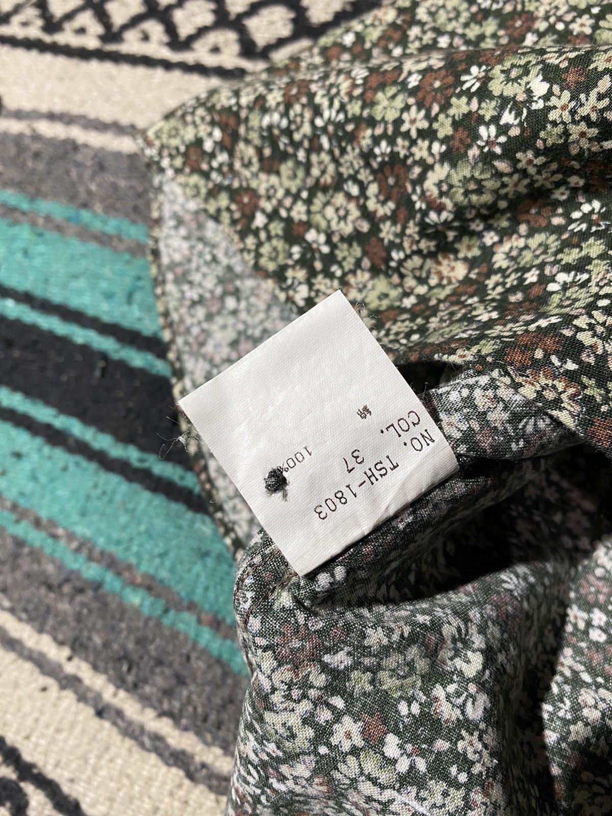 Tornado Mart 2000s Tornado Mart Floral Hidden Button Shirt Size US M / EU 48-50 / 2 - 8 Thumbnail