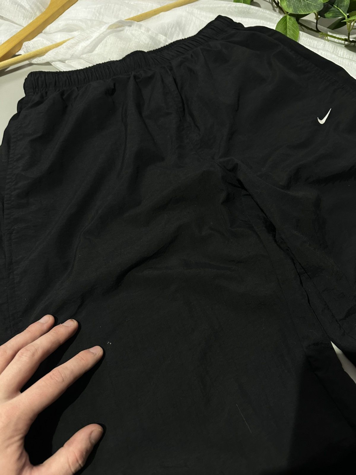 Nike VTG Nike Nylon Drill Black Track Pants Mens Size M Size US 32 / EU 48 - 5 Thumbnail