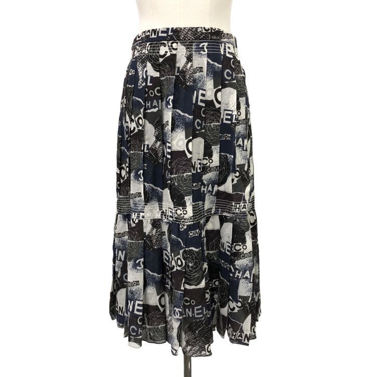 Chanel Chanel Graphic Logo Print Skirt Size 38 Size 27" / US 4 / IT 40 - 1 Thumbnail