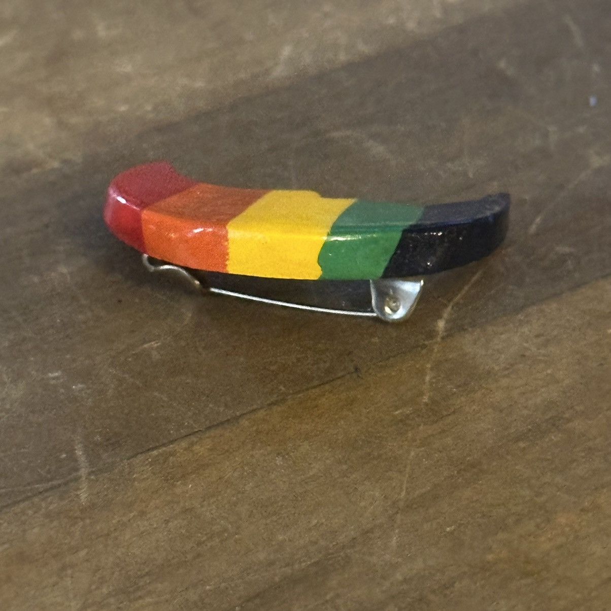 Vintage Vintage rainbow crescent moon brooch Size ONE SIZE - 4 Thumbnail