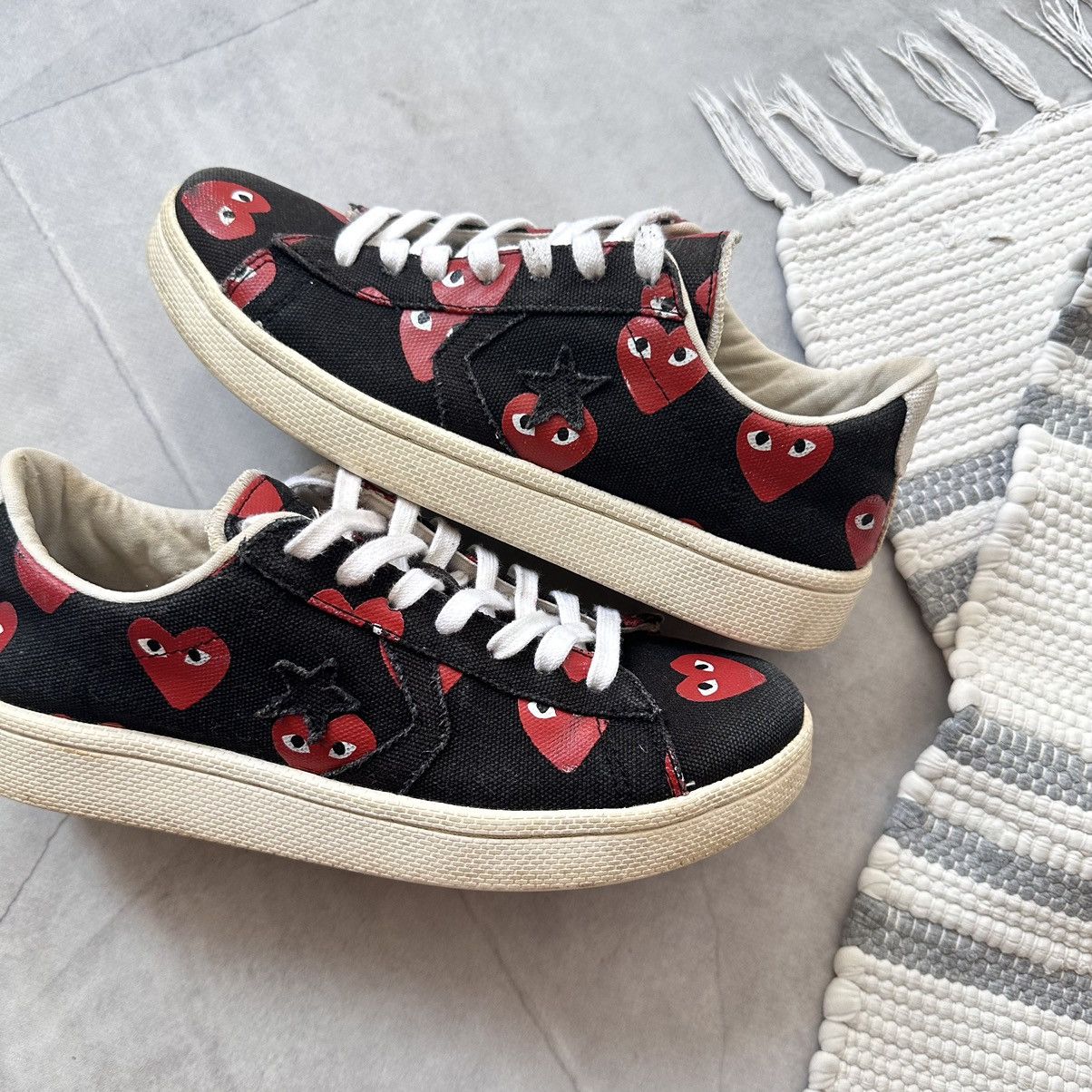 Comme des Garcons PLAY × Converse Vintage Converse x Comme Des Garcons Play CDG Pro Low Shoes Size US 7 / EU 40 - 1 Thumbnail
