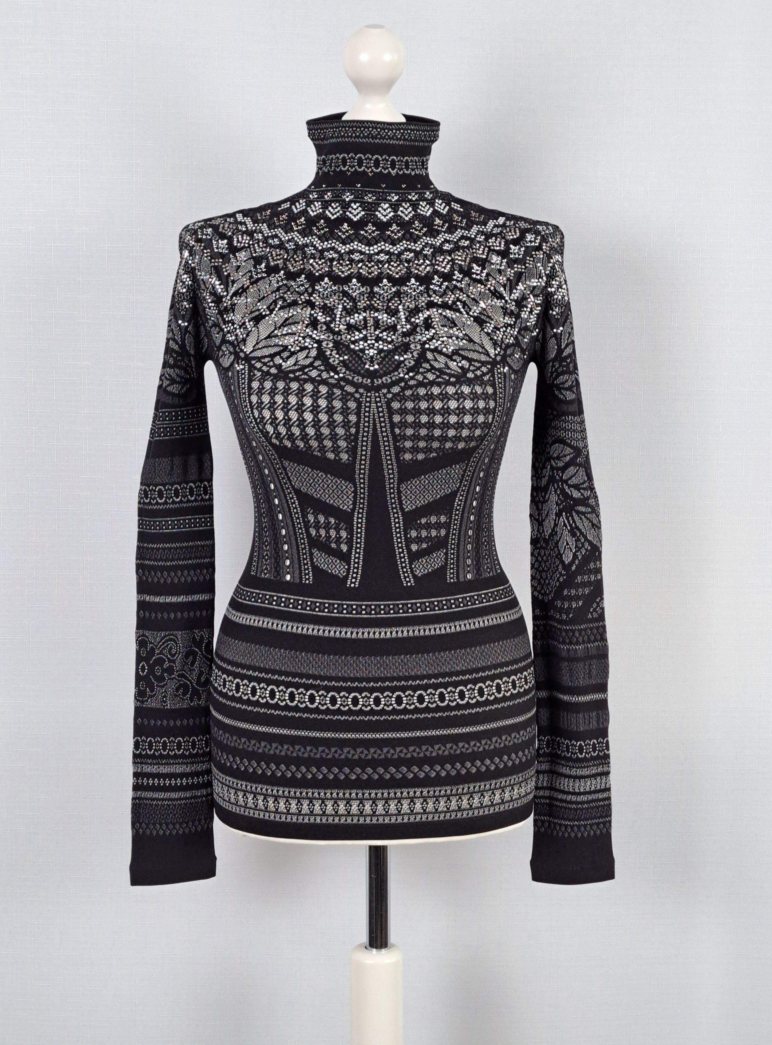HIGH Everyday Couture turtleneck. Size XS