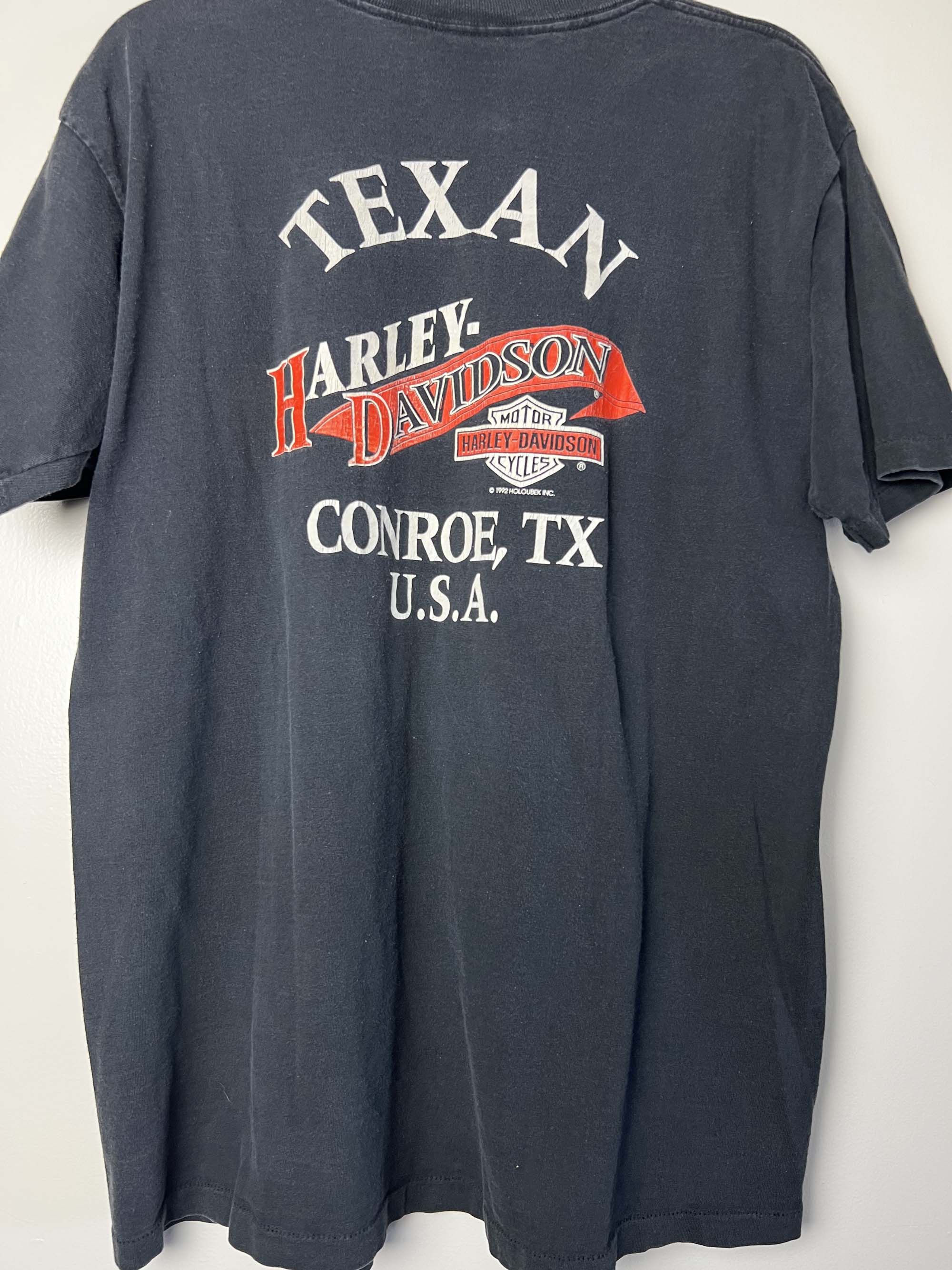 Harley Davidson Vintage 1992 Harley Davidson Motorcycles Conroe, TX T-Shirt Size US XL / EU 56 / 4 - 11 Thumbnail