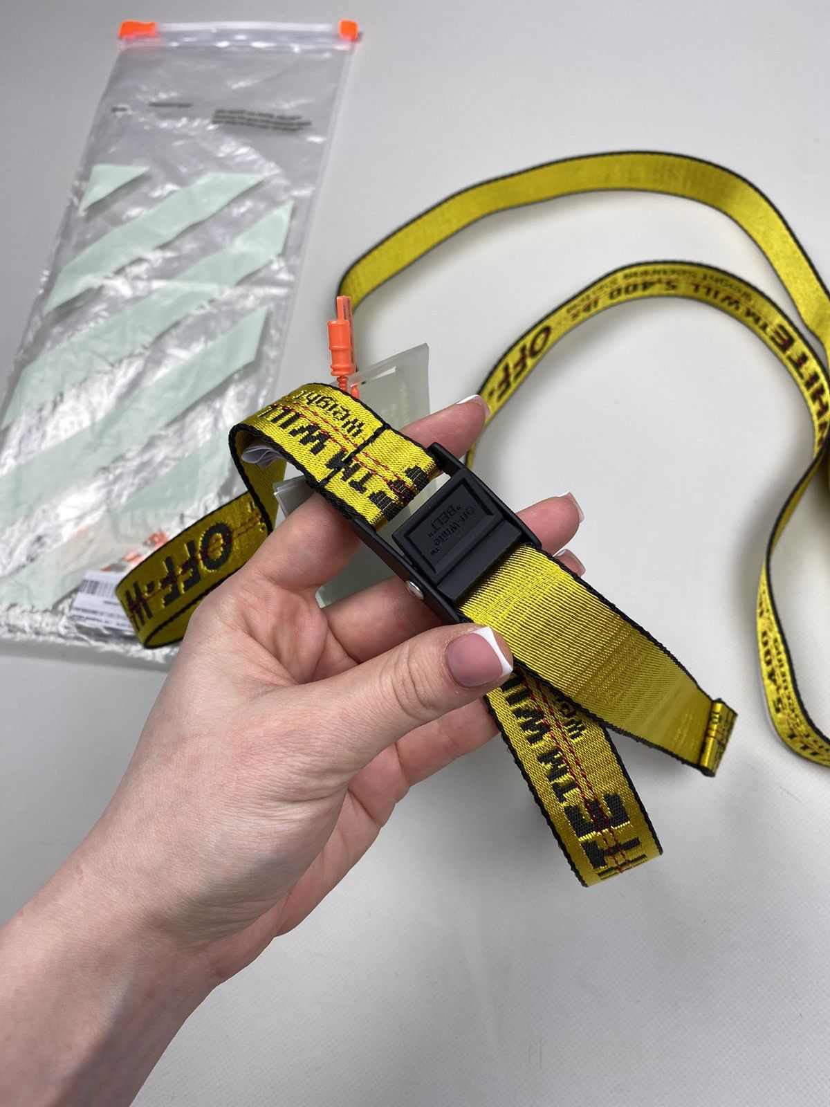 Off-White BNWT! Off-white Carry OV Mini Industrial belt one Size Size ONE SIZE - 8 Thumbnail