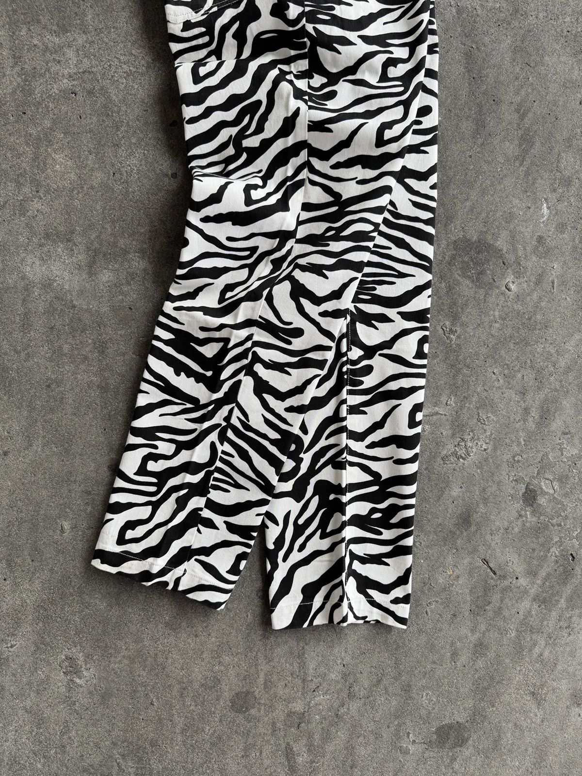 Japanese Brand 2000s Jungle Storm Zebra Cotton Easy Pants Size US 32 / EU 48 - 2 Thumbnail