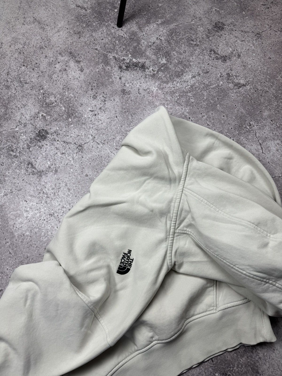 The North Face Vintage The North Face Hoodie Sweatshirt Large White Rare Size US L / EU 52-54 / 3 - 4 Thumbnail