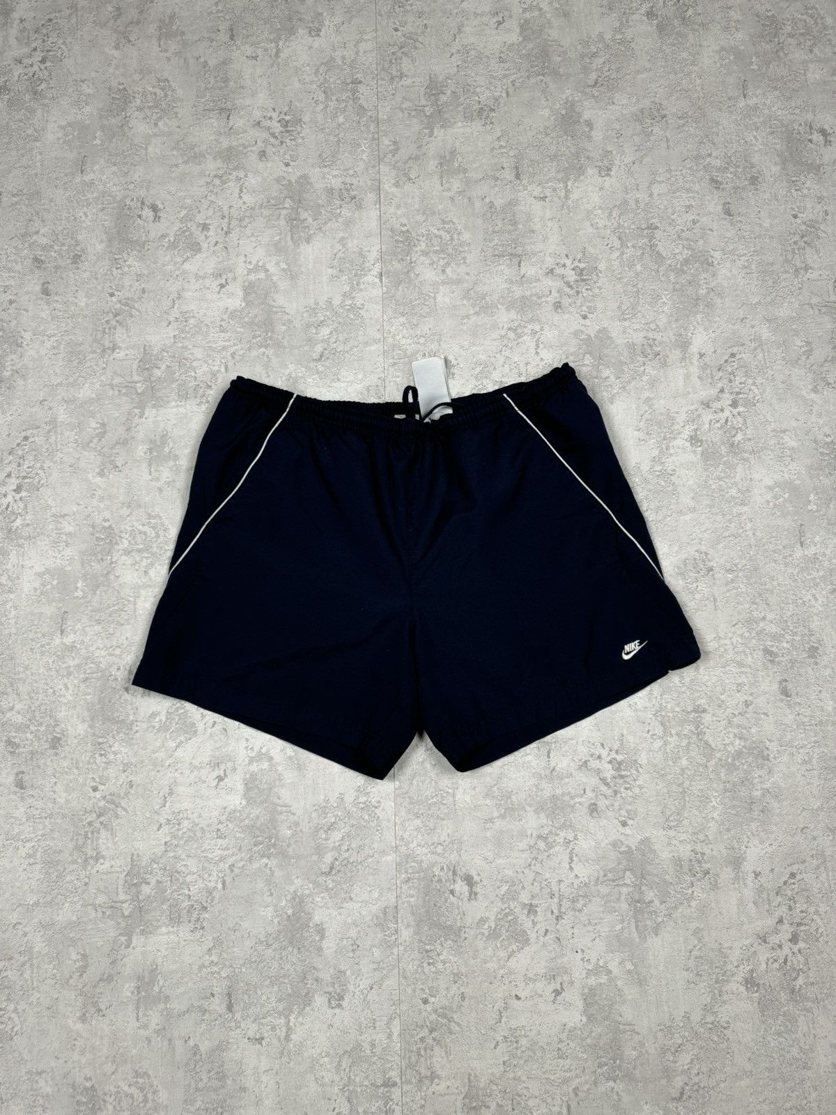 Nike Vintage Nike Y2K Streetwear Sportswear Shorts Size XL Size US 37 - 1 Thumbnail