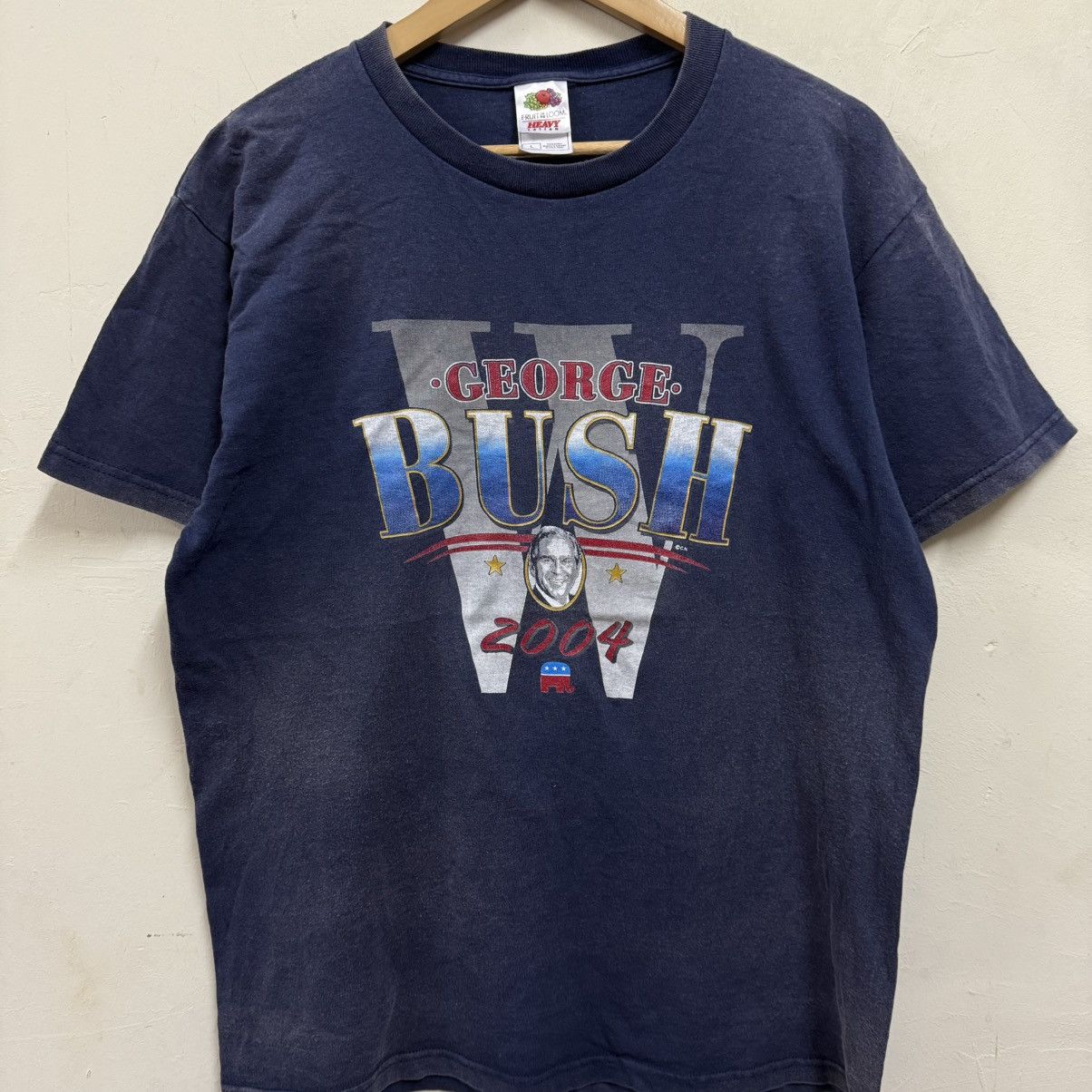 Vintage Vintage Y2K George Bush Tshirt Size US L / EU 52-54 / 3 - 6 Thumbnail