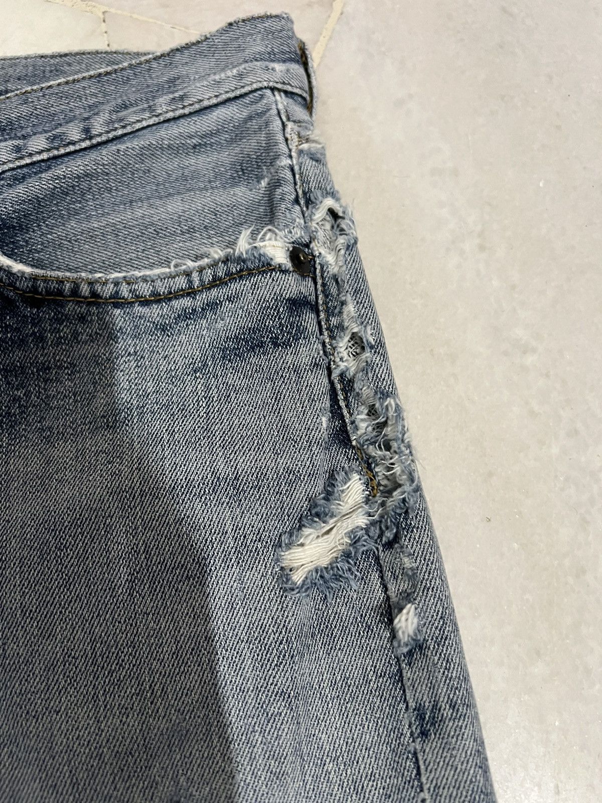 If Six Was Nine × Japanese Brand × Vintage 💥90’s💥Vintage Uniqlo Ripped Distress Jean Japan Size US 30 / EU 46 - 10 Thumbnail