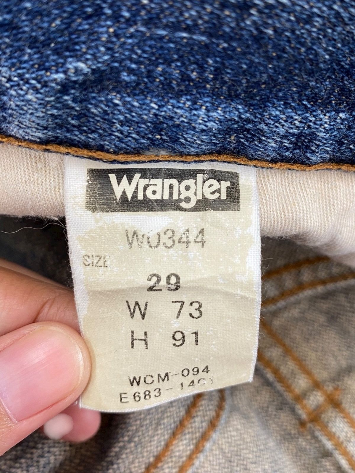 Wrangler Wrangler Brand Faded Wash Ripped Style Loose Jeans Size US 28 / EU 44 - 14 Thumbnail