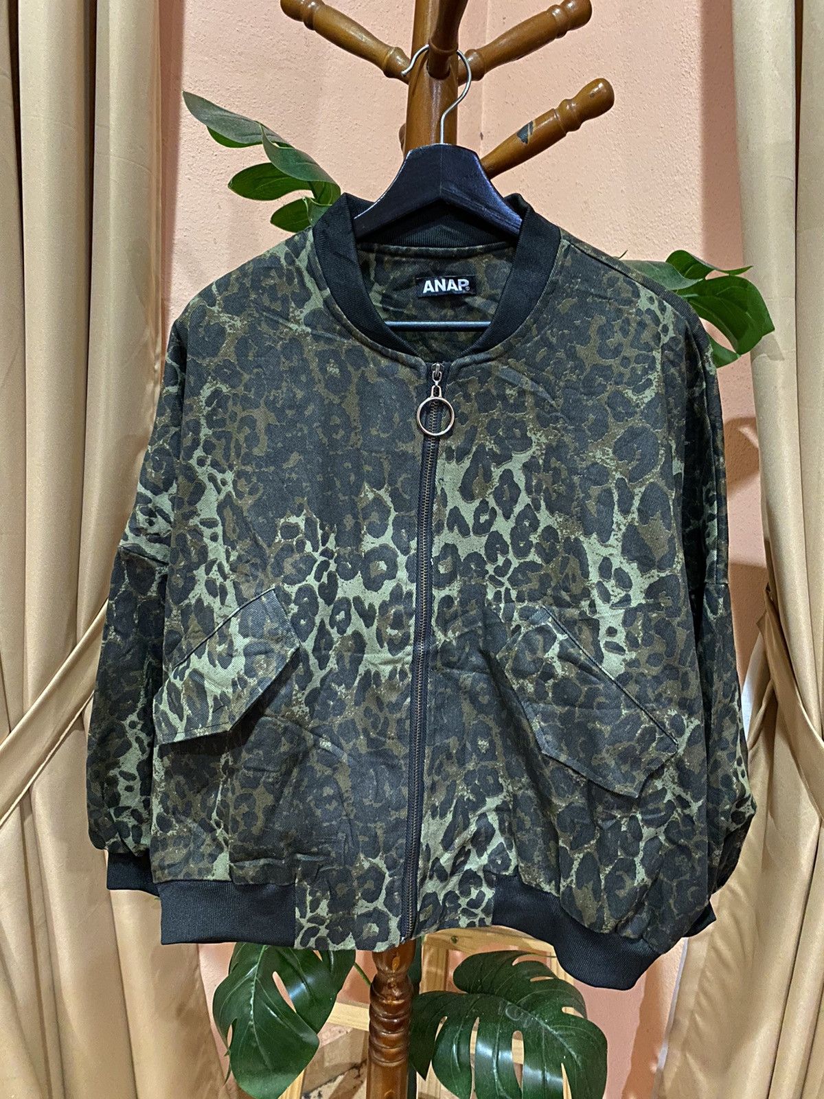 If Six Was Nine ANAP Camo Leopard Print Wing Bat Bomber Jacket Streetwear Size US L / EU 52-54 / 3 - 1 Thumbnail