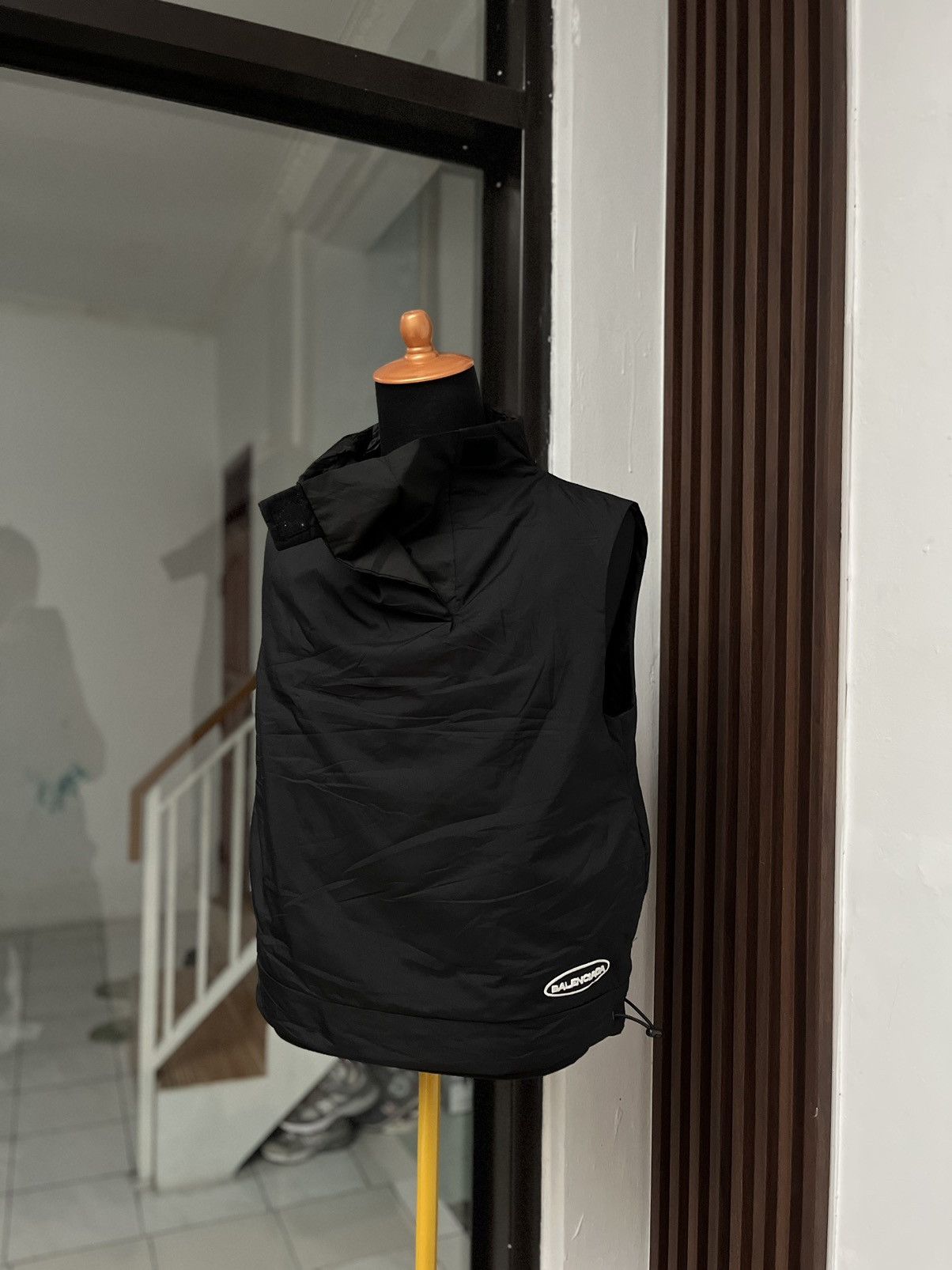 Balenciaga Vintage Bullet Vest Balenciaga Paris / Bullet Proof Vest Size US M / EU 48-50 / 2 - 4 Thumbnail