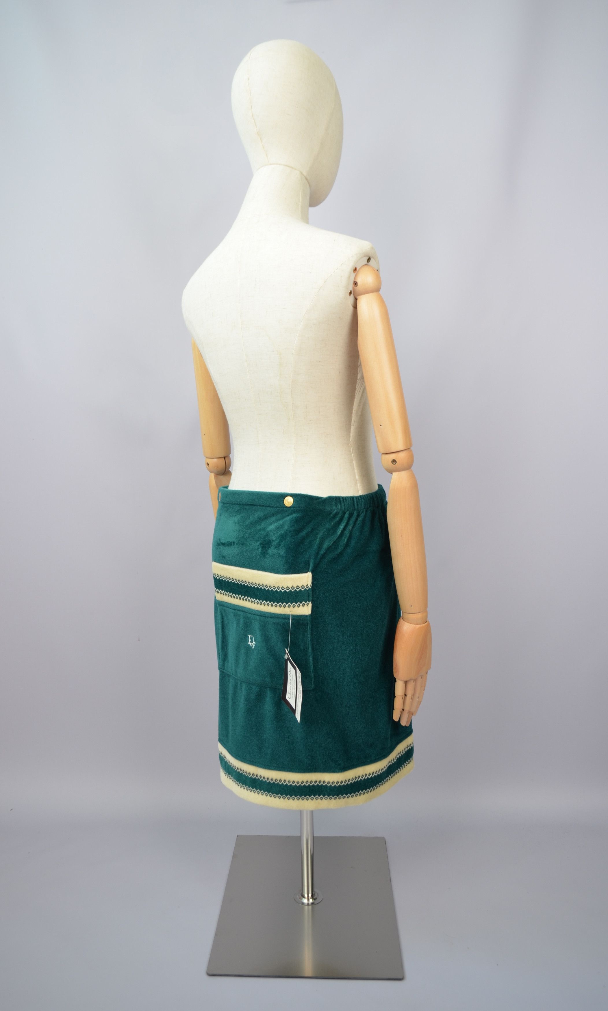 Christian Dior Monsieur × Designer × Dior Christian Dior Robe De Chambre Logo Velvet Wrap Skirt OS Size 28" / US 6 / IT 42 - 14 Thumbnail
