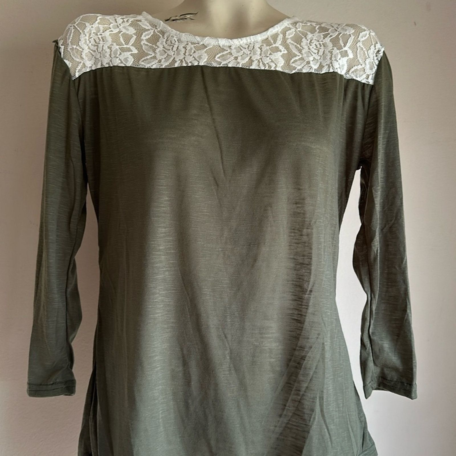 & Other Stories Women’s blouse green with lace Medium NwT Size M / US 6-8 / IT 42-44 - 1 Thumbnail