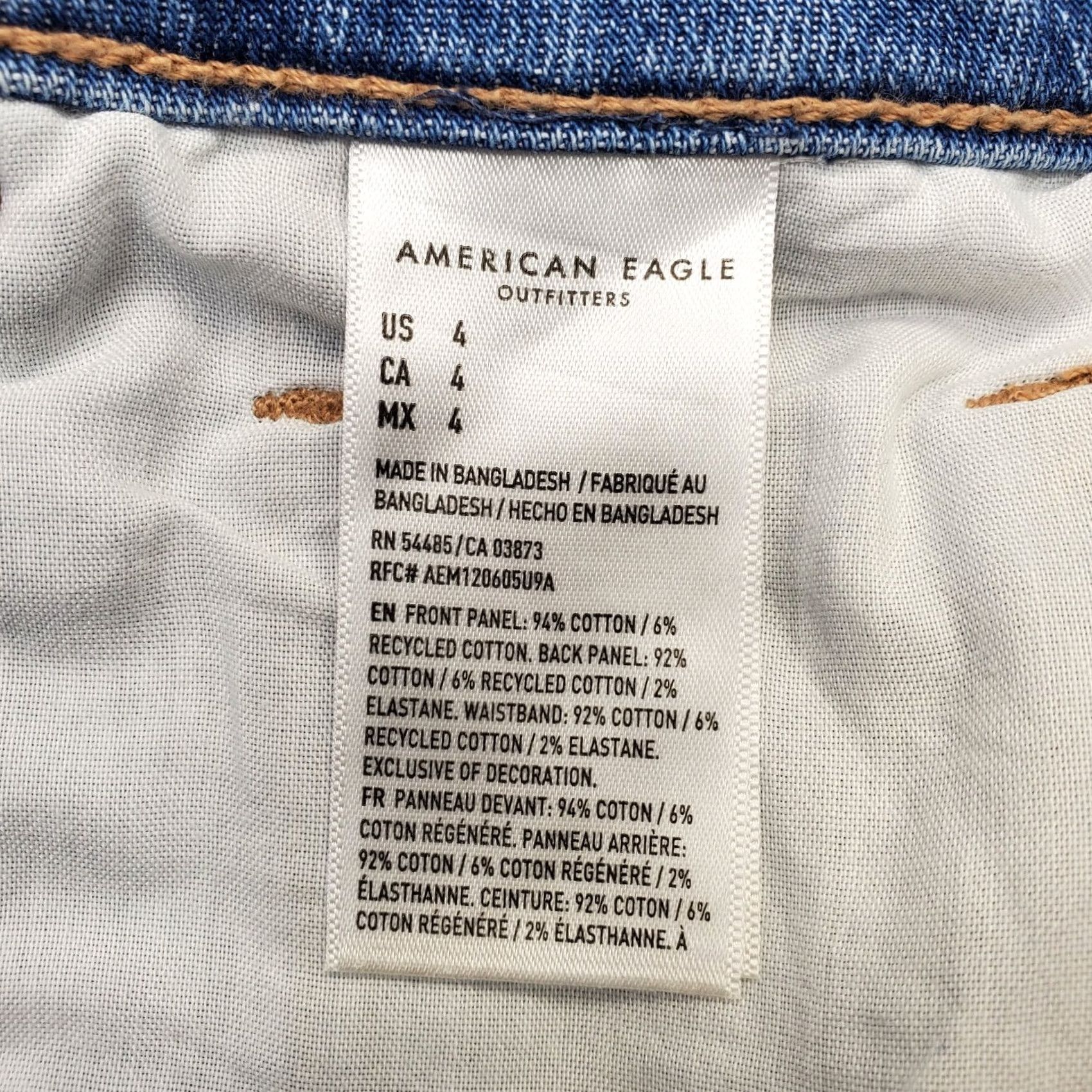 American Eagle Outfitters American Eagle Outfitters Womens 4 Blue Denim Mom Shorts, Vintage No, 5-Pocket, 2.5 Inseam, Medium Wash, Button Zip, Casual Summer Update Size 27" / US 4 / IT 40 - 8 Thumbnail