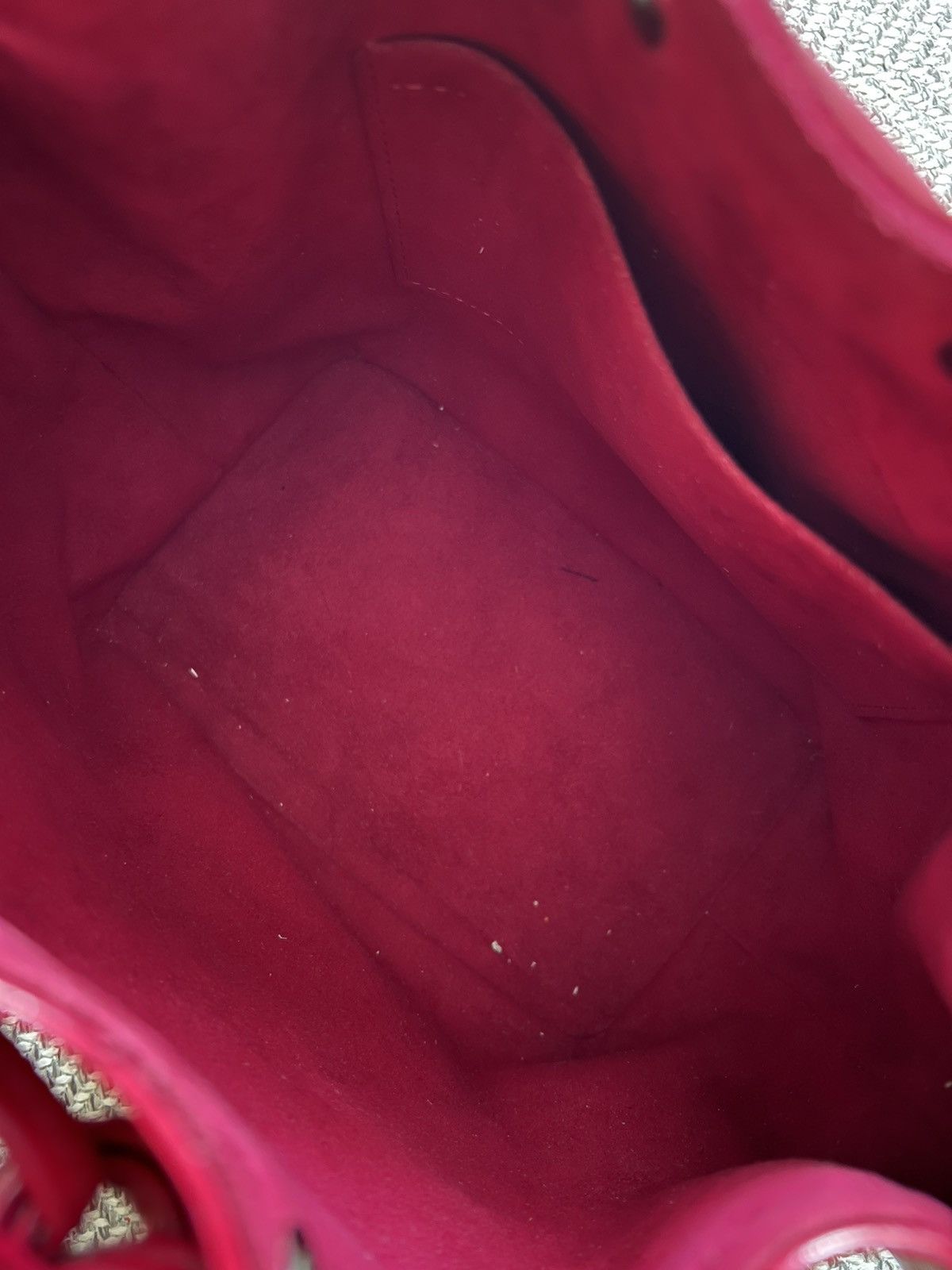 Louis Vuitton Louis Vuitton Fuchsia Epi Leather Noe BB Bag Size ONE SIZE - 12 Thumbnail