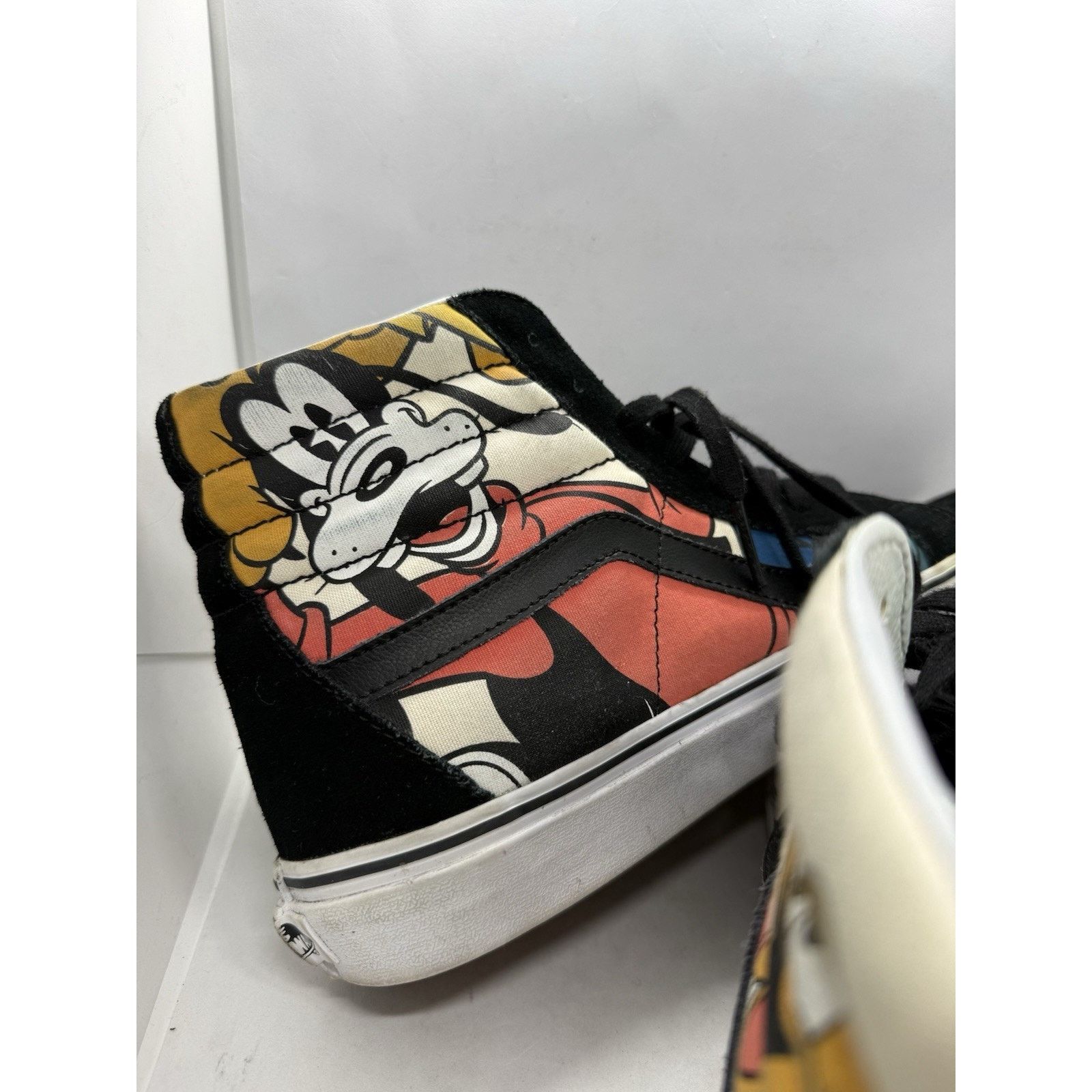 Vans Vans Disney SK8-Hi Reissue Mickey & Friends Box 11.5 Mens Size US 10 / EU 43 - 4 Thumbnail
