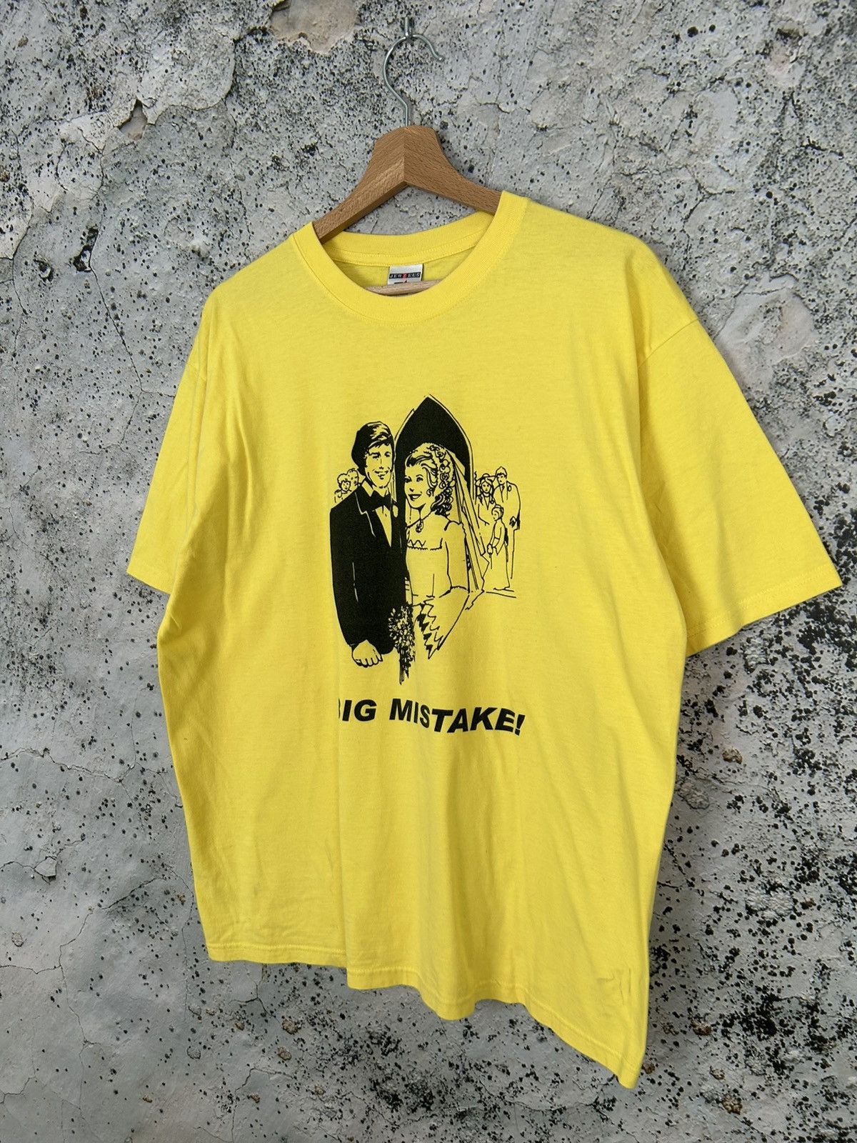 Vintage Vintage Wedding Mistake Graphic Tee Humor Avant Garde Skate Size US L / EU 52-54 / 3 - 2 Thumbnail