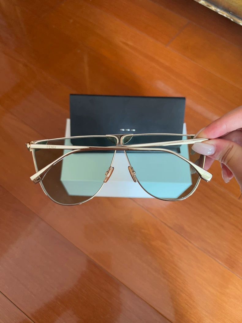 Fendi Fendi Blue and orange color sunglasses Size ONE SIZE - 2 Thumbnail