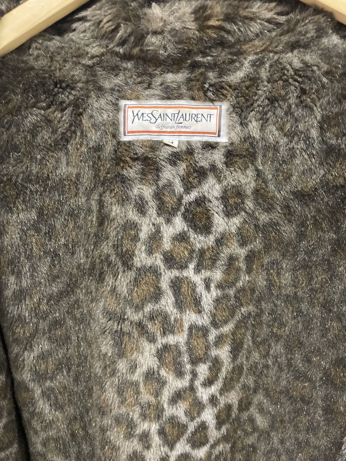Yves Saint Laurent VINTAGE YVES SAINT LAURENT LEOPARD SHEARLING JACKET Size M / US 6-8 / IT 42-44 - 4 Thumbnail