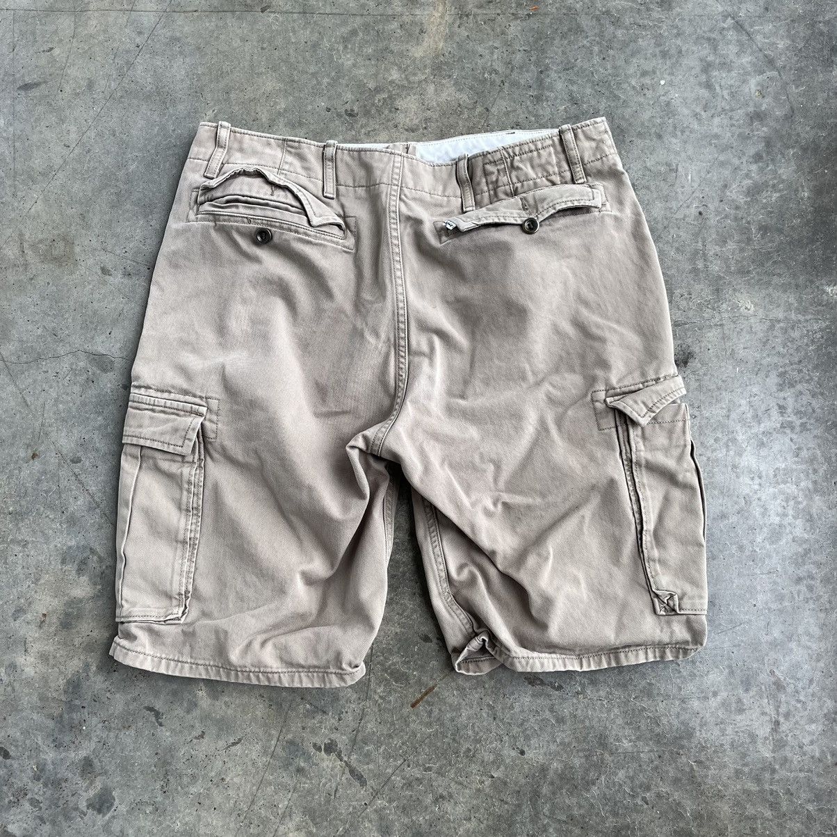 Levi's × Vintage Y2K Levi's white tab cargo shorts skater workwear style 32 Size US 32 / EU 48 - 2 Thumbnail