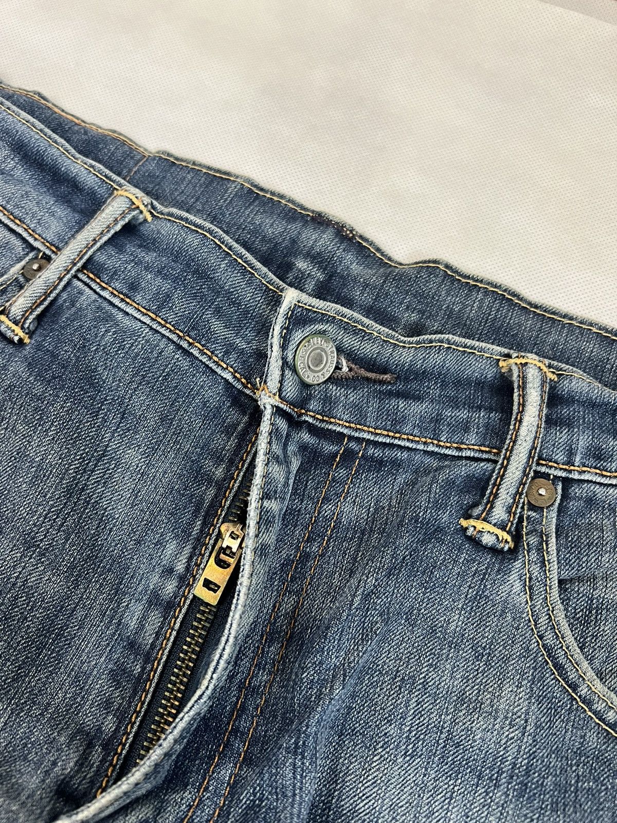 Levi's Vintage Clothing Vintage Levis 502 Blue Wash Distressed Denim Size US 35 - 9 Thumbnail