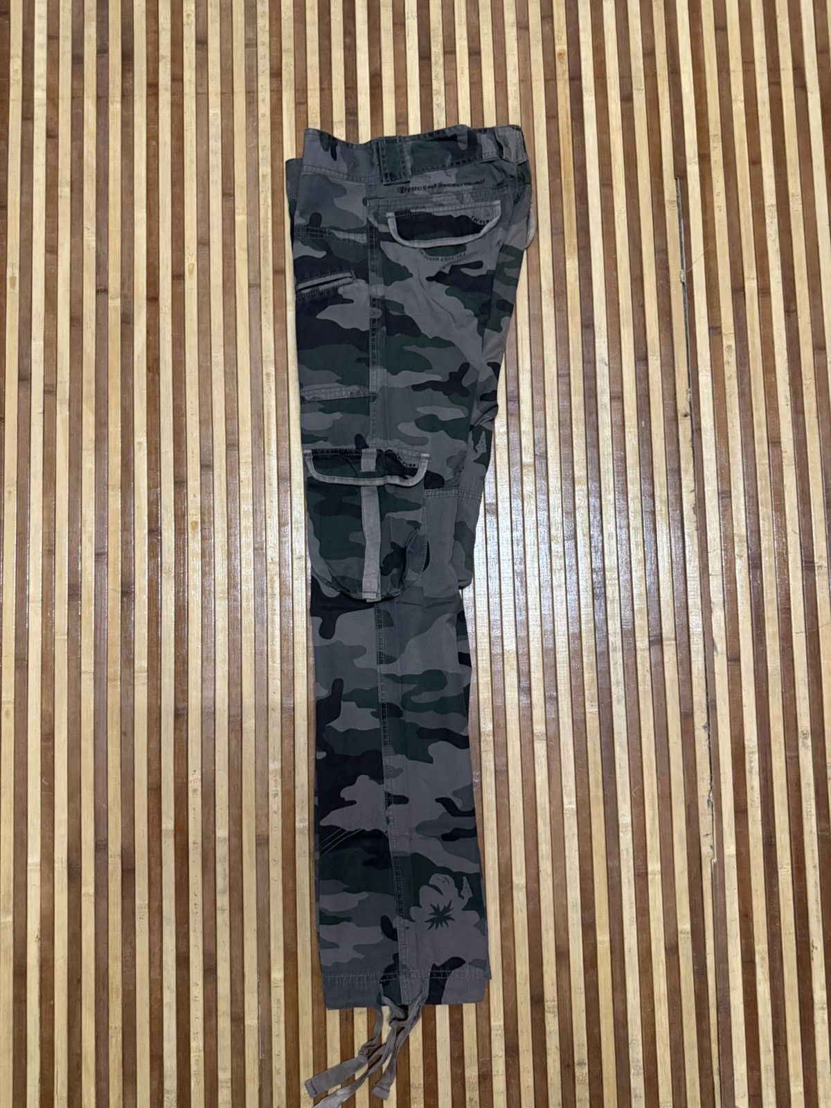 Japanese Brand T&C Surf Design Camouflage Japanese brand Cargo Pants Unisex Size US 28 / EU 44 - 8 Thumbnail