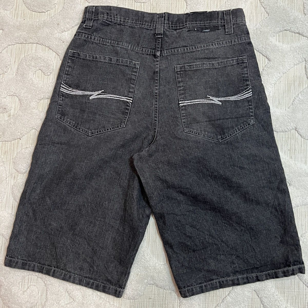 Southpole Southpole Shorts Black Baggy Vintage Y2K Jorts Size 36 Size US 36 / EU 52 - 1 Thumbnail
