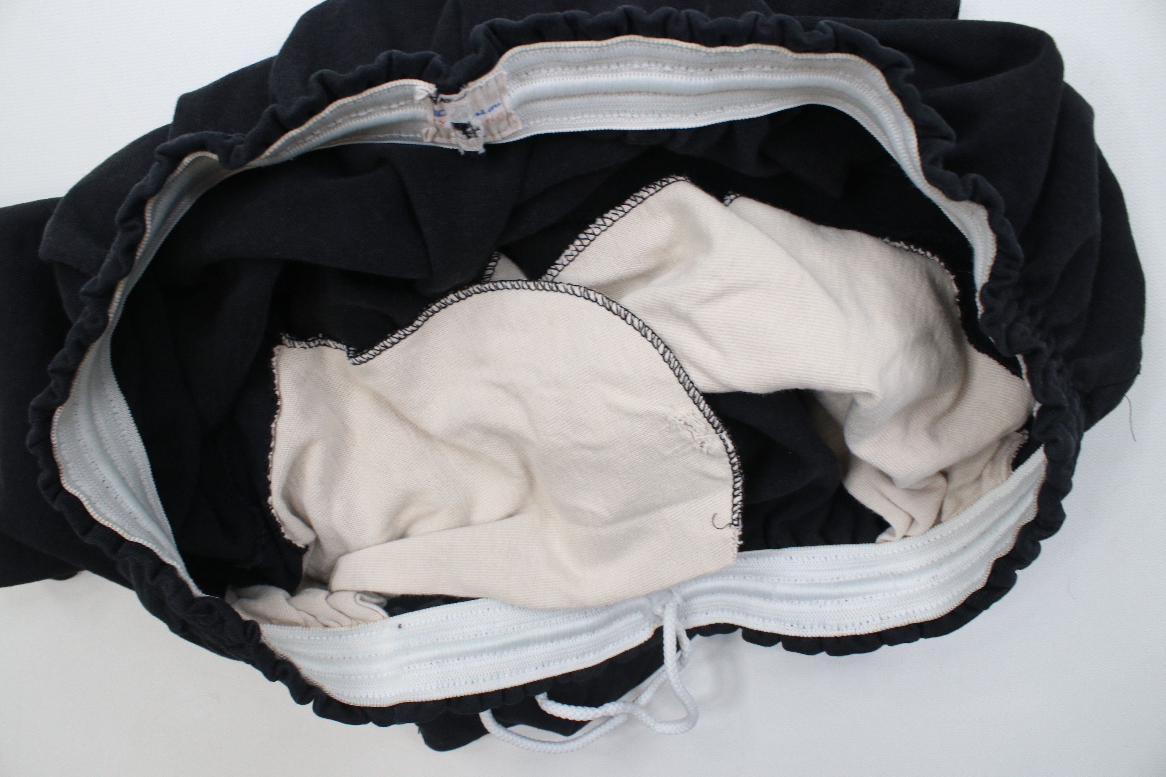 Champion Vintag 90s Champion Above Knee Heavyweight Shorts Black Size US 38 / EU 54 - 10 Thumbnail