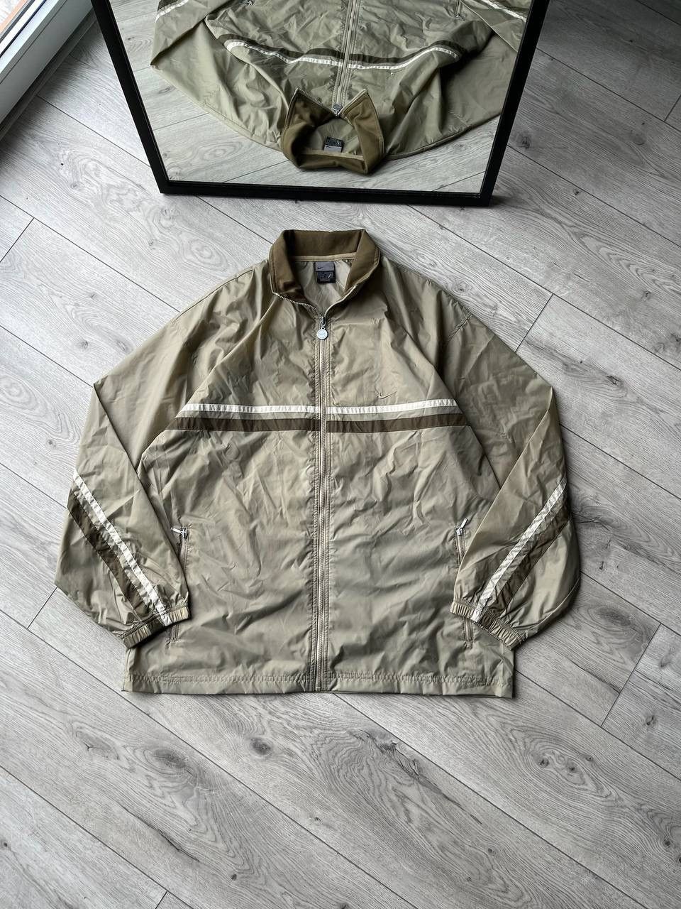 Nike Vintage Nike Swoosh Olympic Zip-up Jacket Y2K L Size US L / EU 52-54 / 3 - 2 Thumbnail