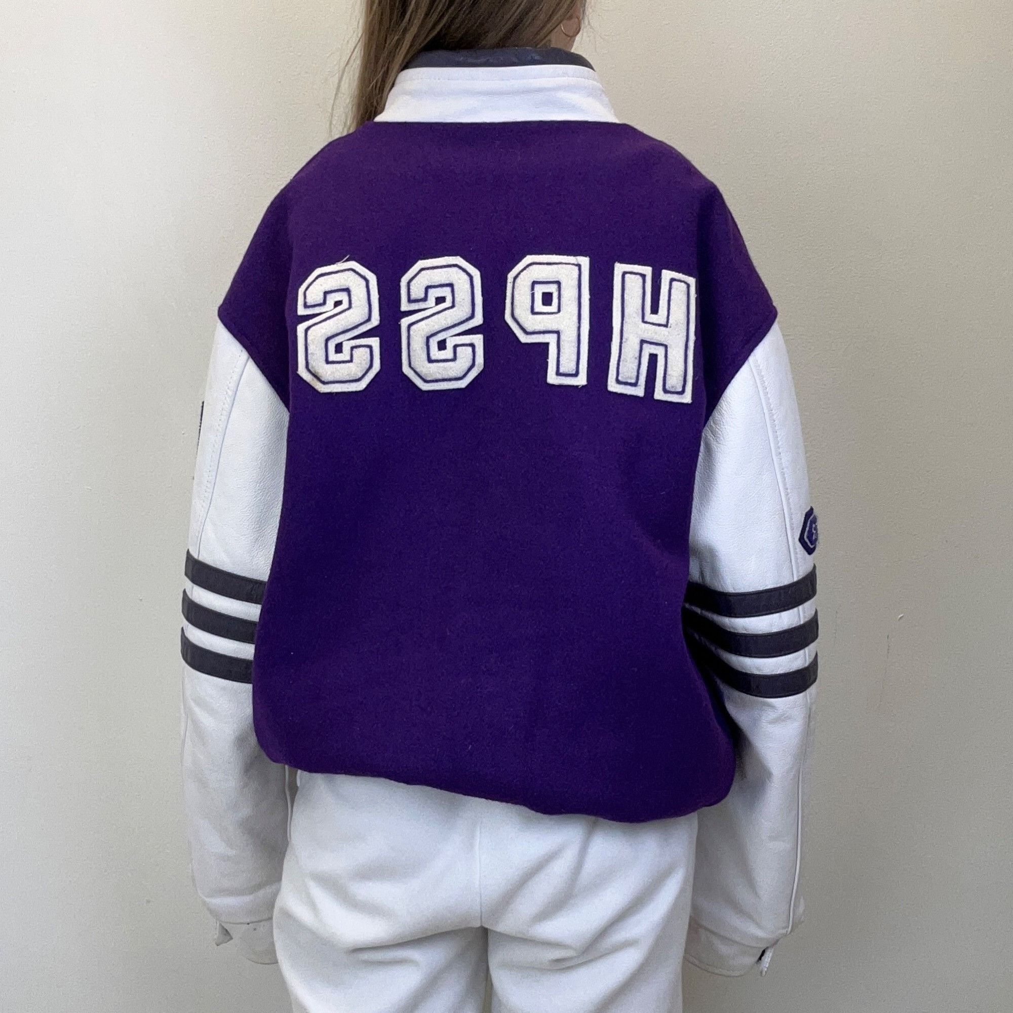 Vintage Vintage Purple and White Huskies “HPSS” #4 Varsity Jacket Size US L / EU 52-54 / 3 - 3 Thumbnail