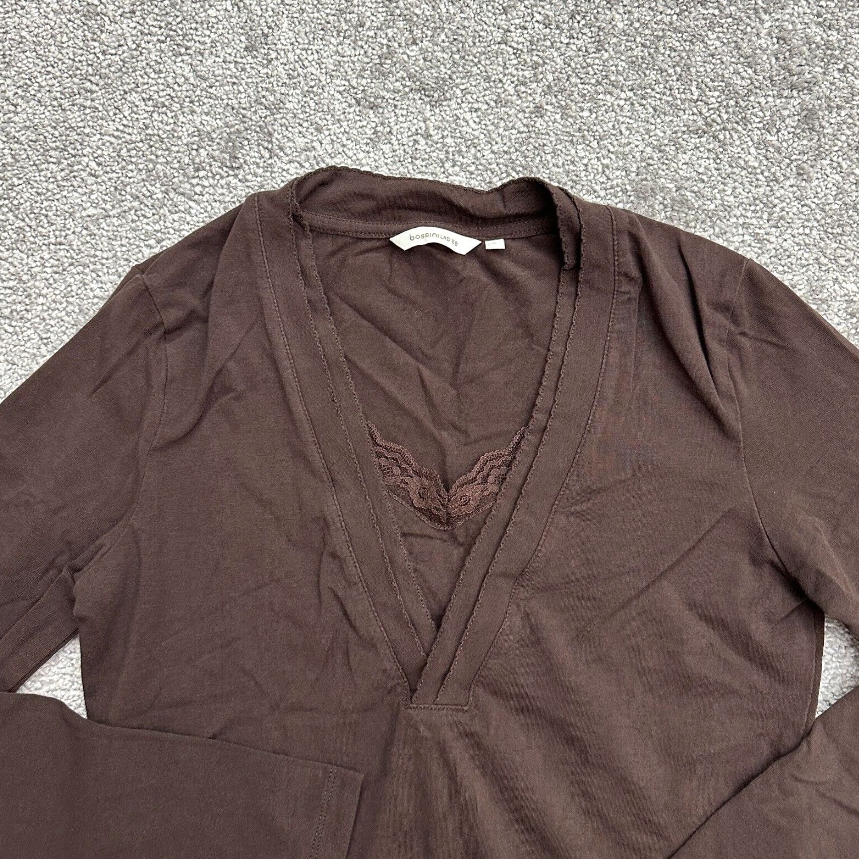 Vintage Bossini Shirt Ladies S Brown Lace Knit V-Neck Long Sleeve Casual Everyday Regular Womens Brown Lace Knit Top Size S / US 4 / IT 40 - 3 Thumbnail