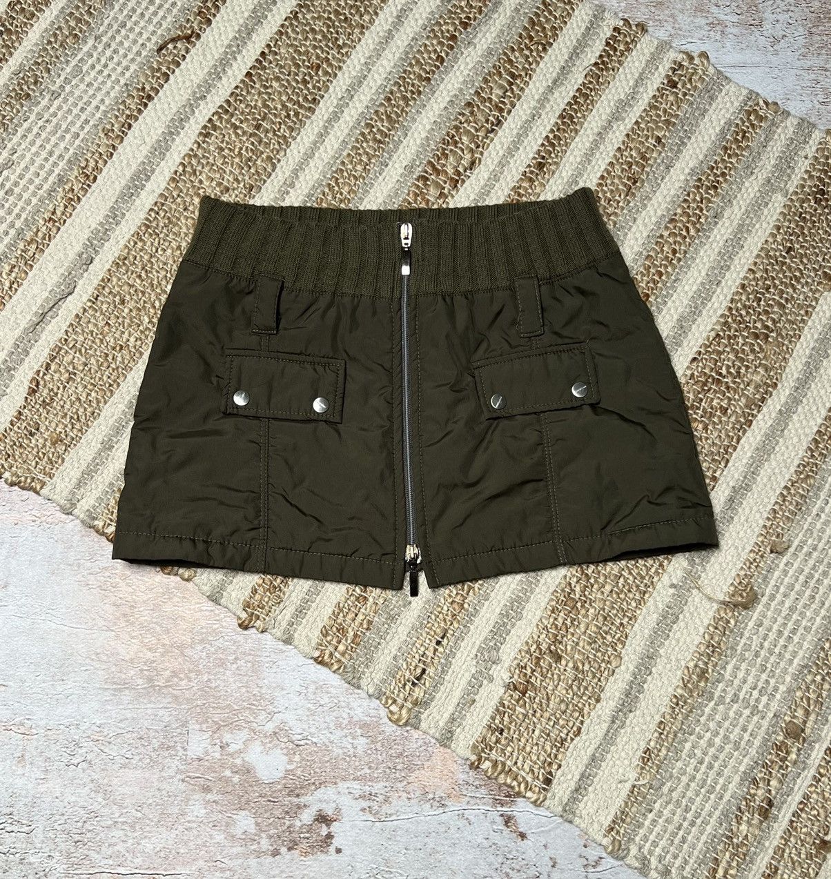 Vintage Freesoul vintage front zip puffer mini skirt Size 28" / US 6 / IT 42 - 1 Thumbnail