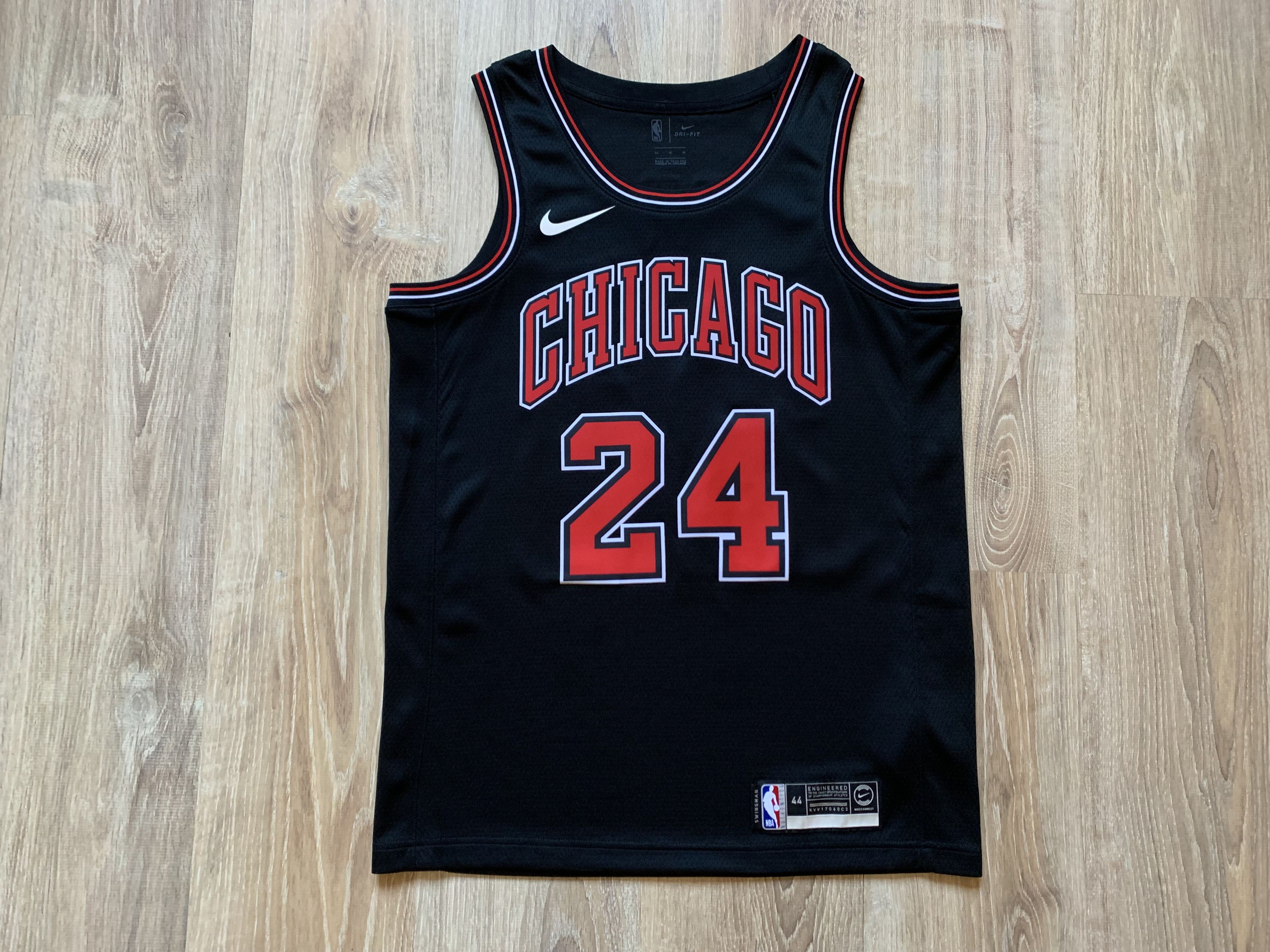 NBA × Vintage Chicago Bulls NBA Lauri Markkanen #24 Nike Jersey Size US M / EU 48-50 / 2 - 2 Thumbnail